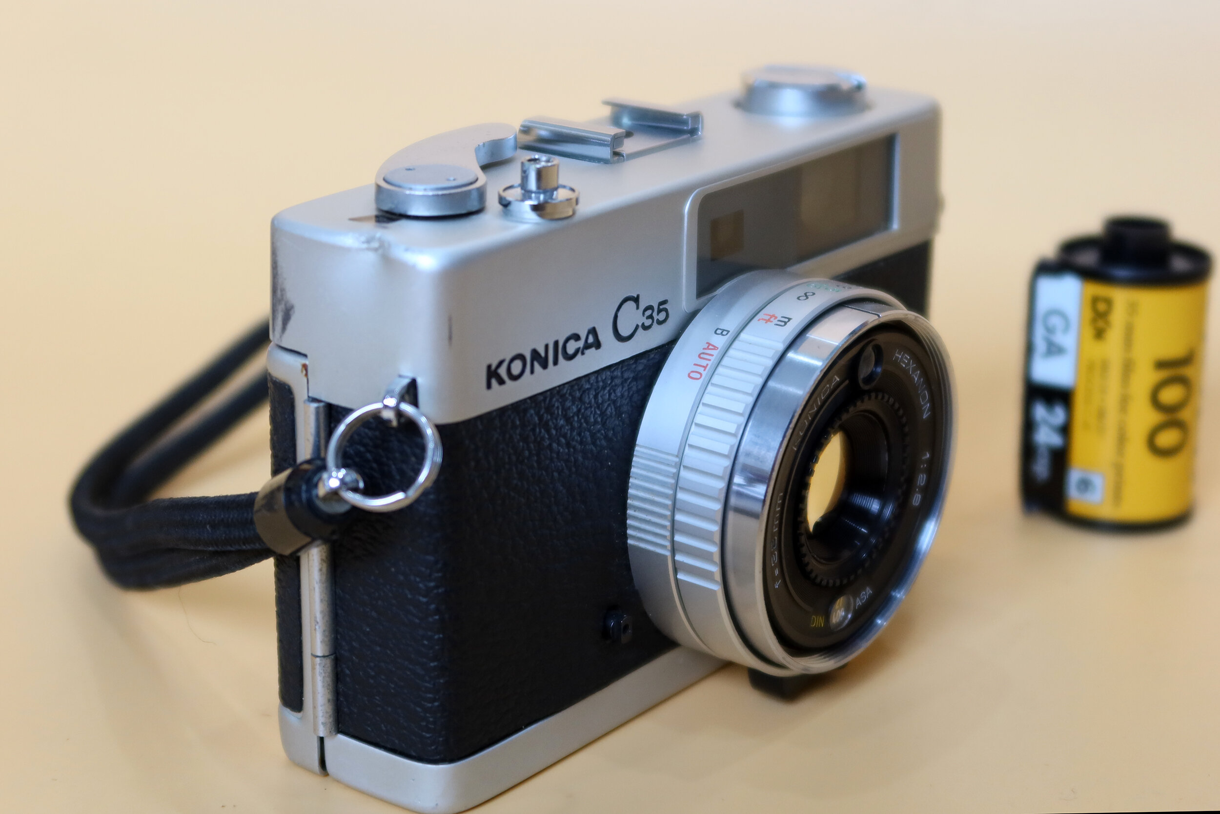Máy ảnh Film Konica C35