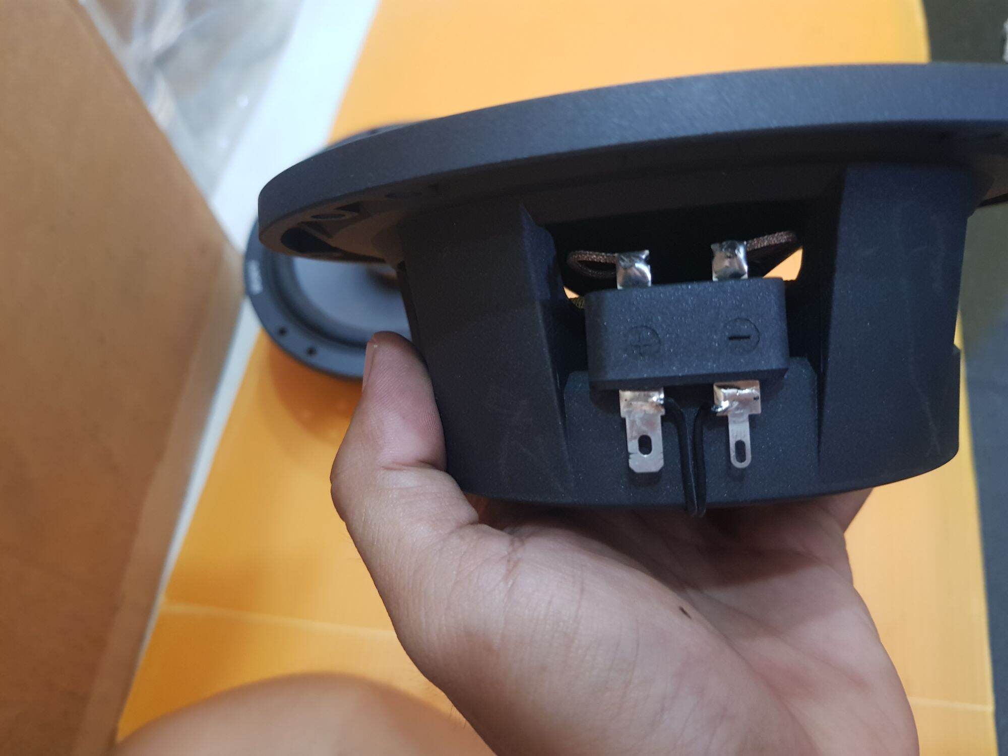 loa cánh xe hơi ô tô SONY  size 16cm ( giá 1 cái )