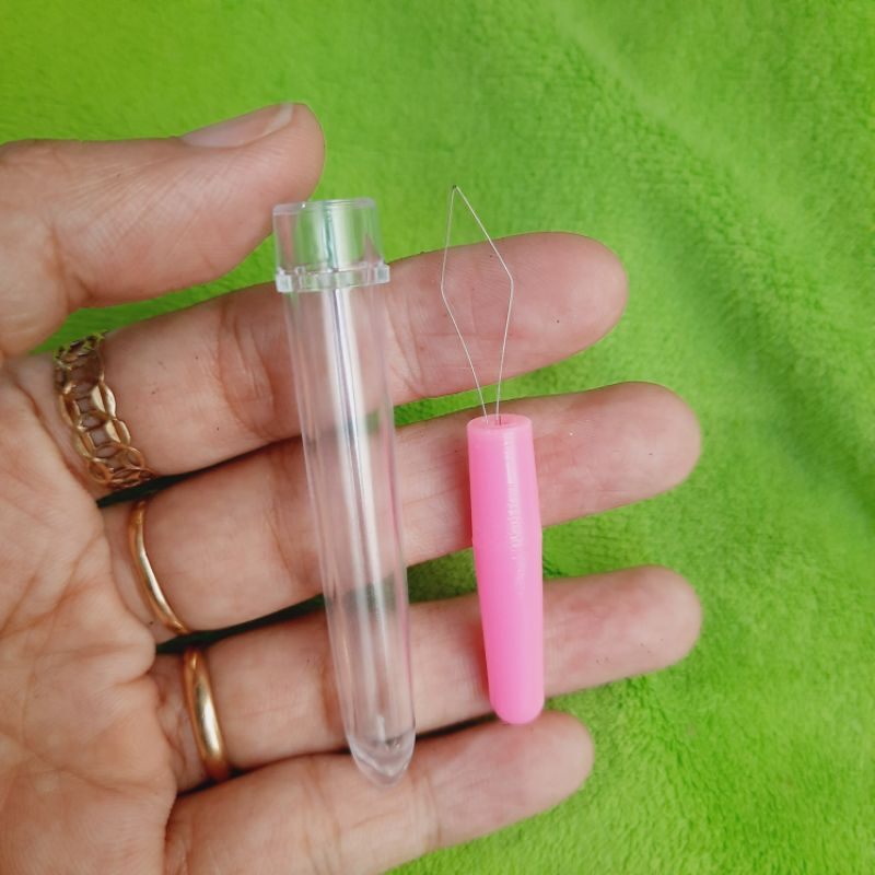 Dụng cụ xỏ kim,khâu chỉ dễ dàng (màu ngẫu nhiên)
