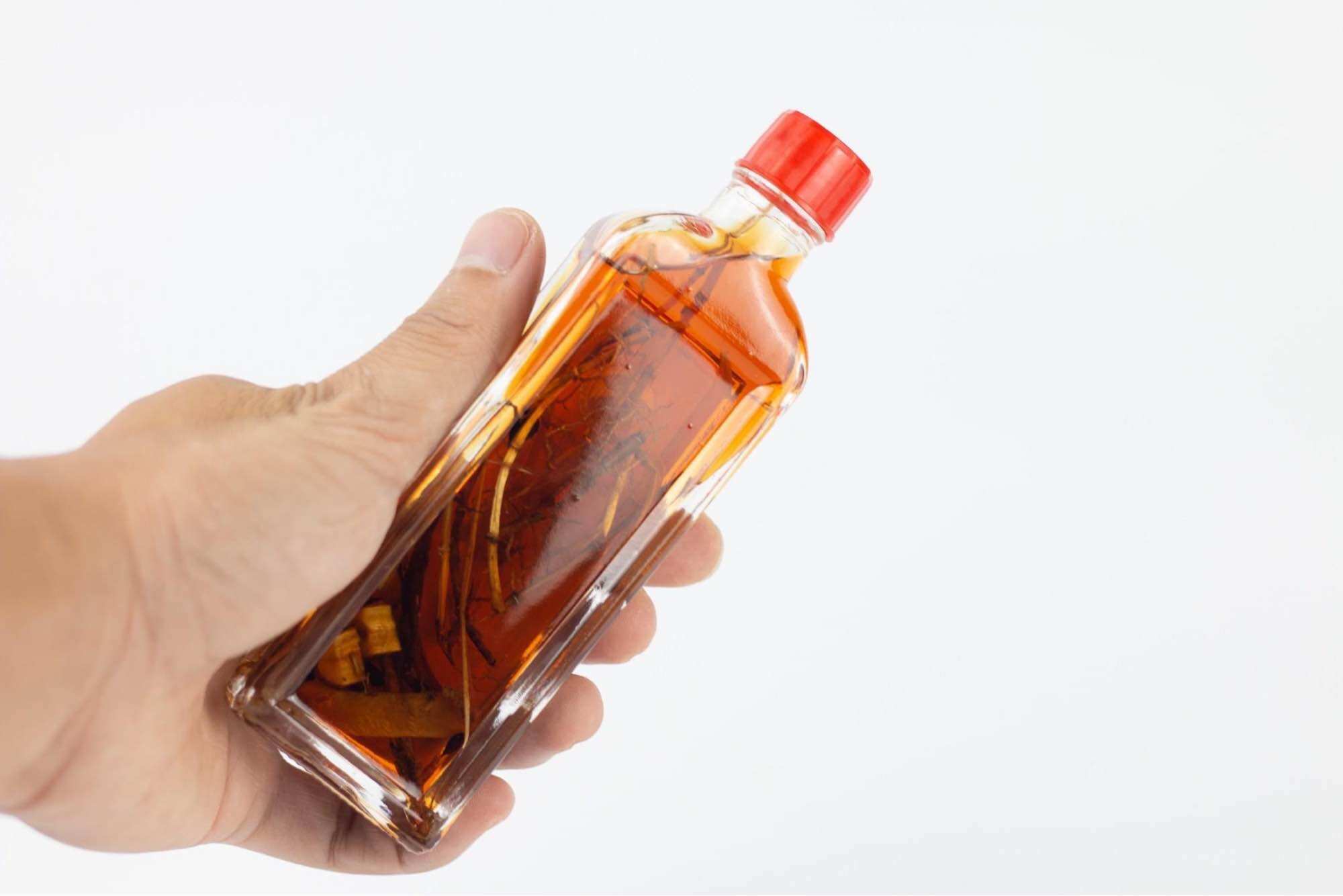 Dầu xoa bóp dược liệu Mộc Sơn