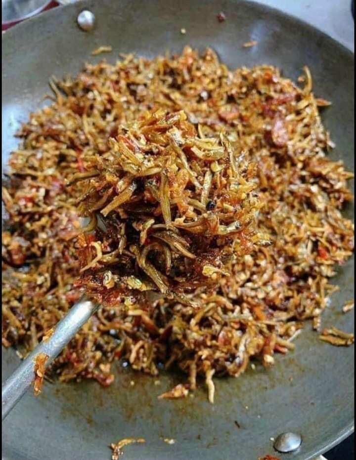 100gr cá cơm rim tỏi ớt