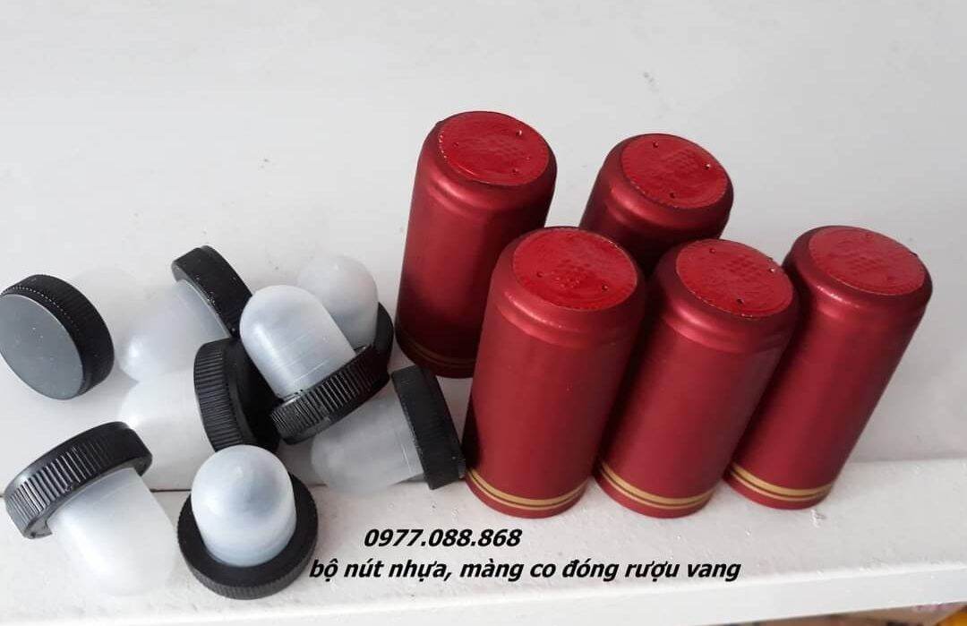 Com bo 50 bộ - nút và màng co