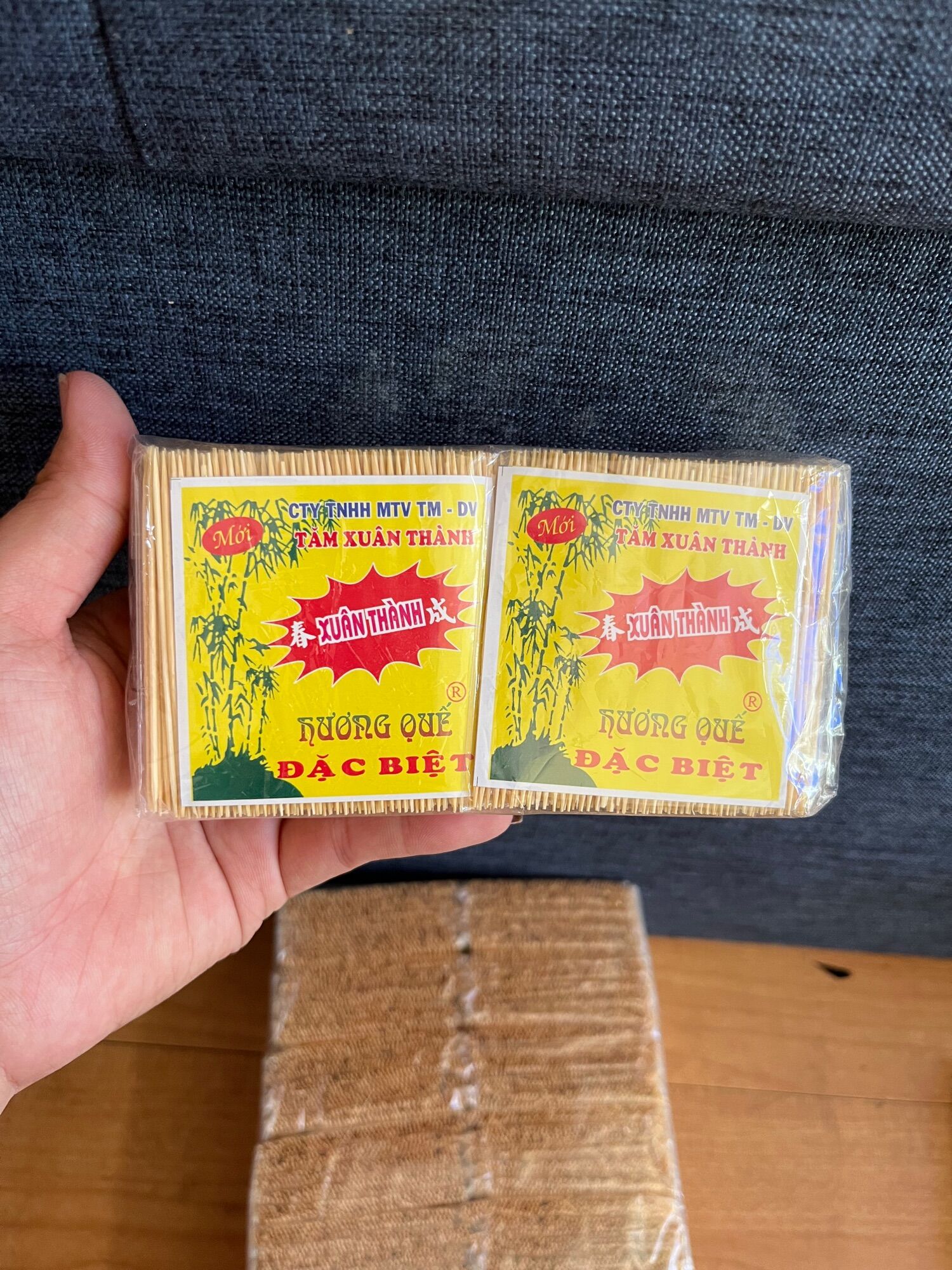 Tăm tre tiệt trùng xuân thành log x 10 gói