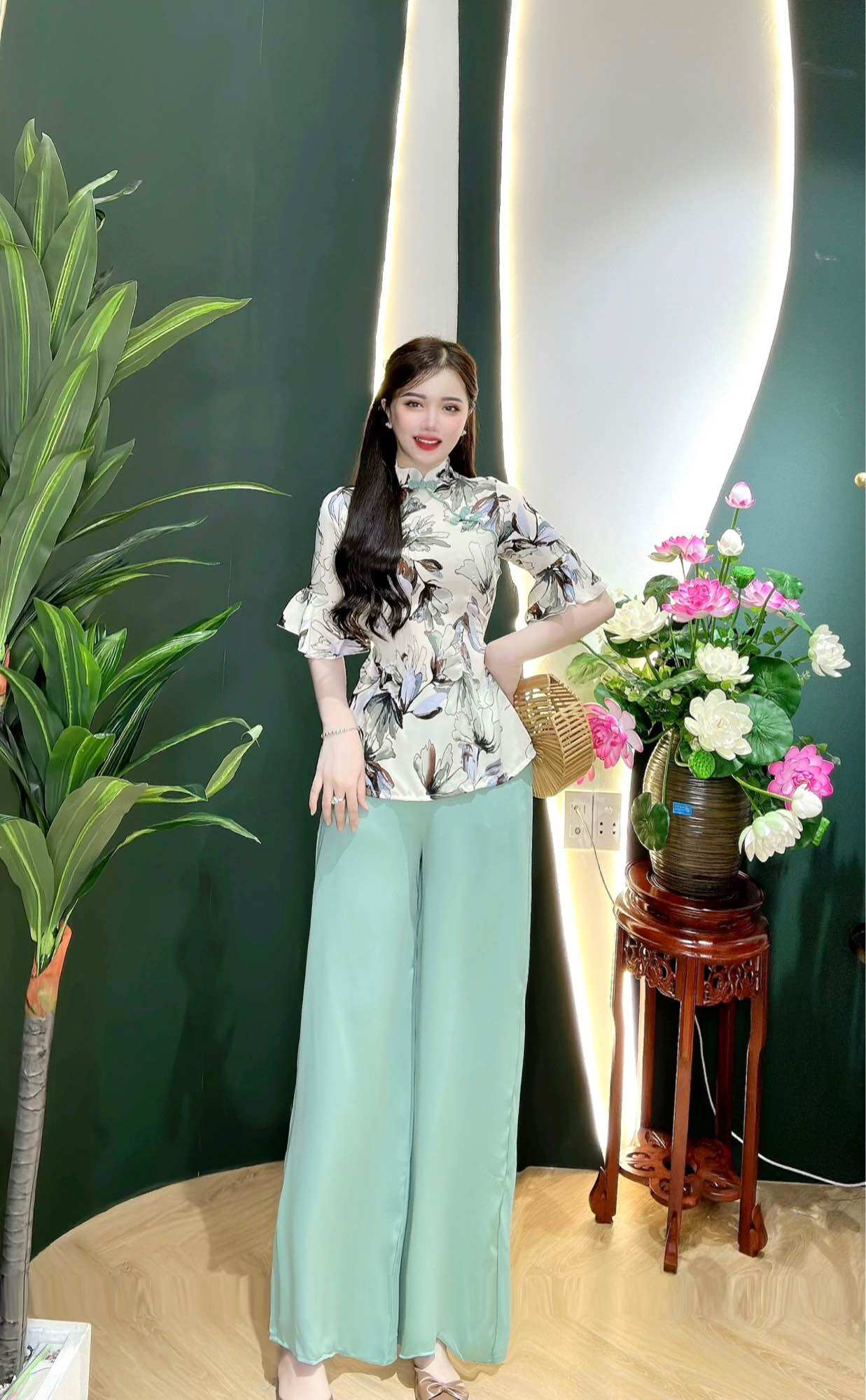 Bộ lam lụa tay beo cổ trụ