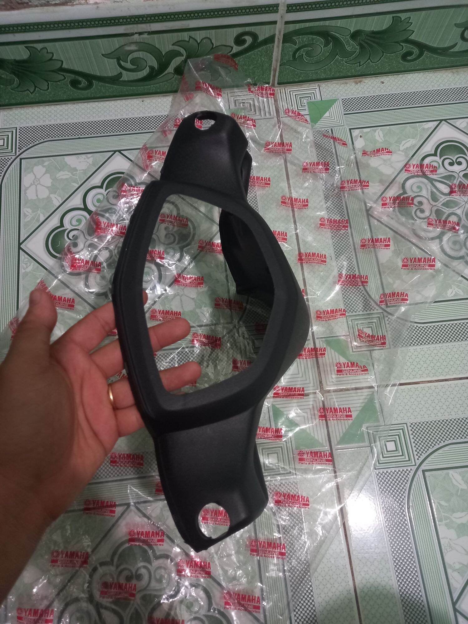 Bợ cổ nhựa nhám sihelo và 2 tầng cho sirius 110cc và 50cc gắn như zin