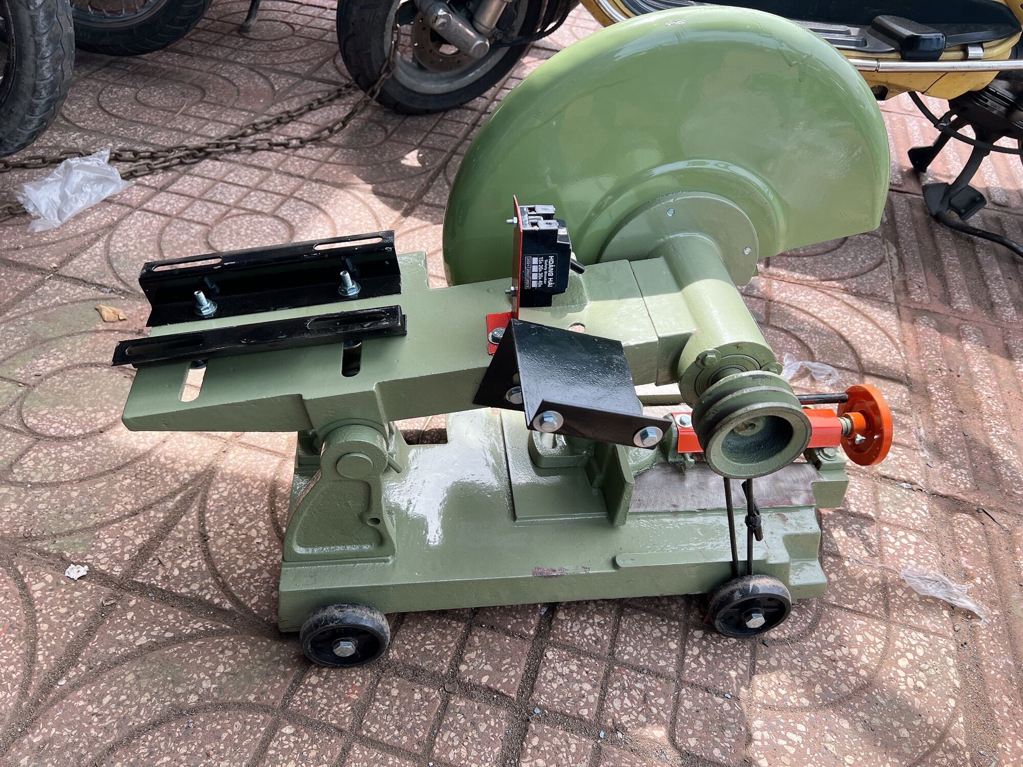 Máy cắt sắt 4 tấc (loại tốt,khung chưa có moteur)