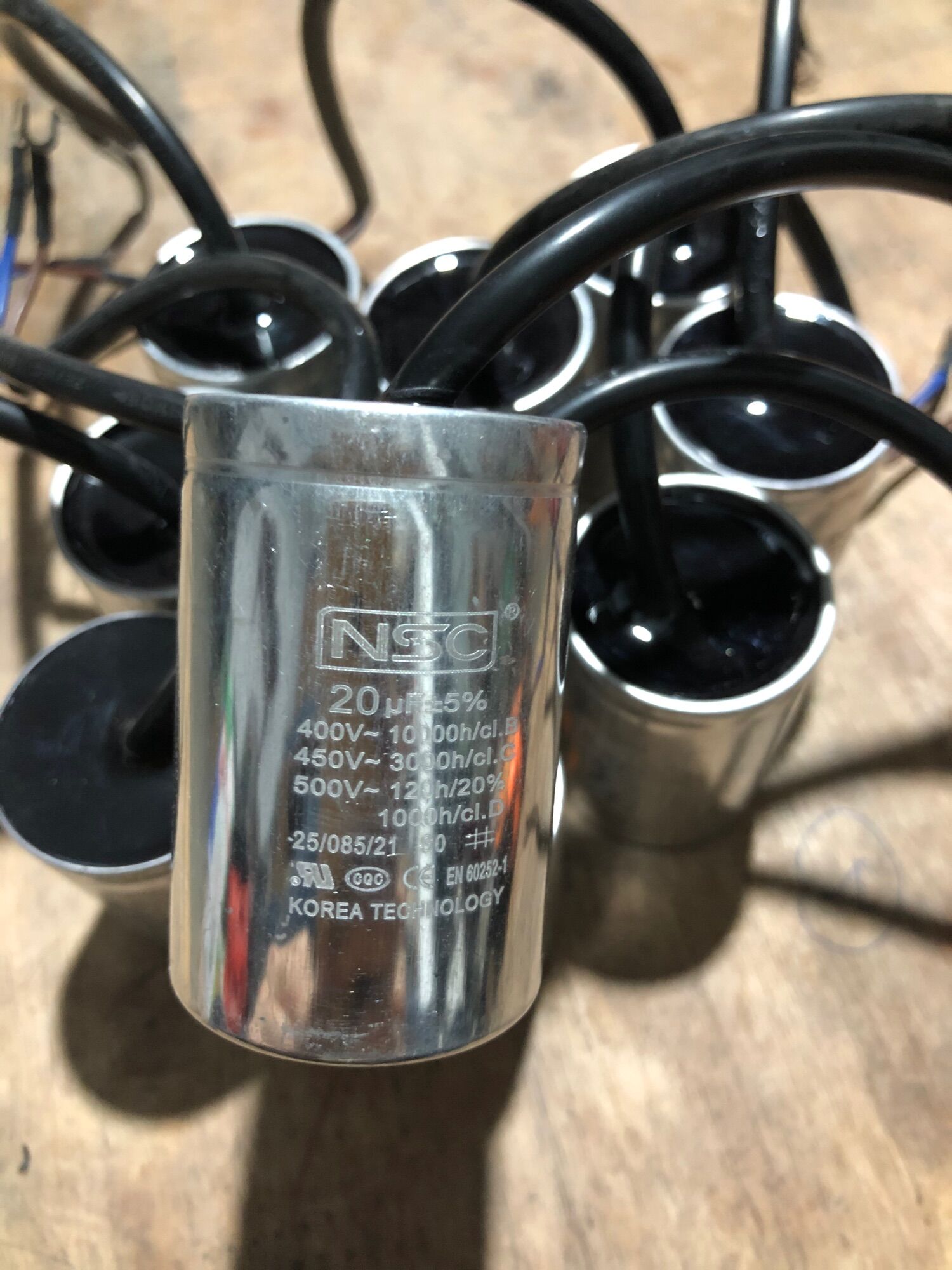 6 quả tụ nhôm dây NSC 30uF/450V