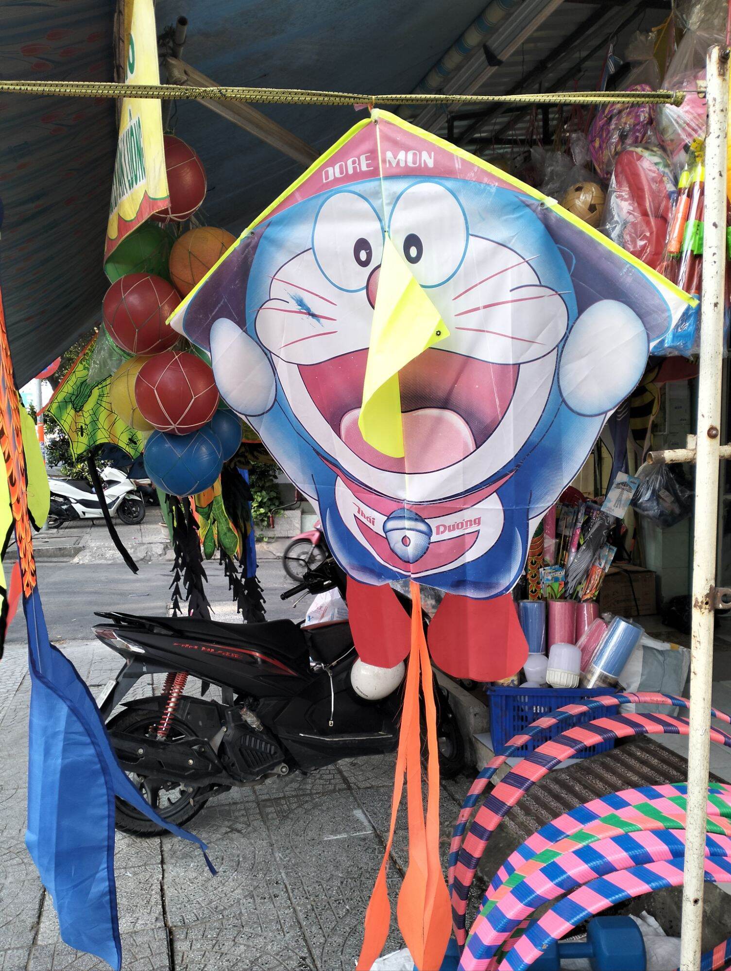 diều đoremon Kim Lien