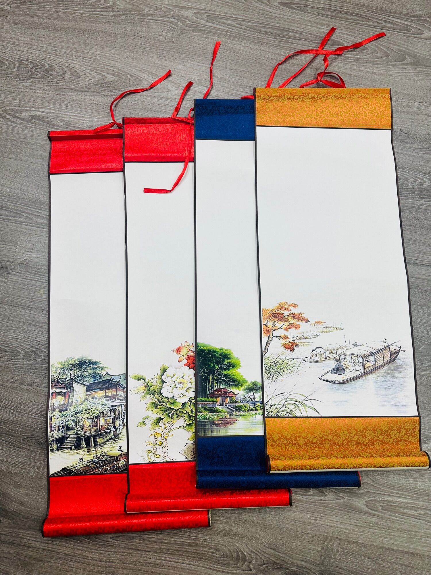 Biểu lụa viết thư pháp..Có hình nền sẵnKích thước 27x80cm