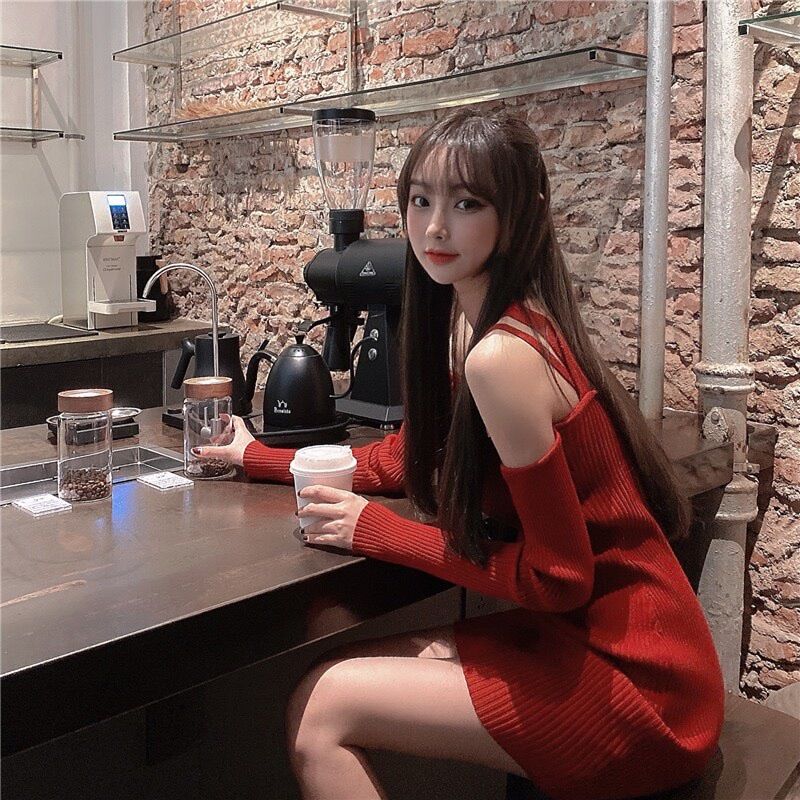Đầm ôm đỏ choker chéo cổ xịn