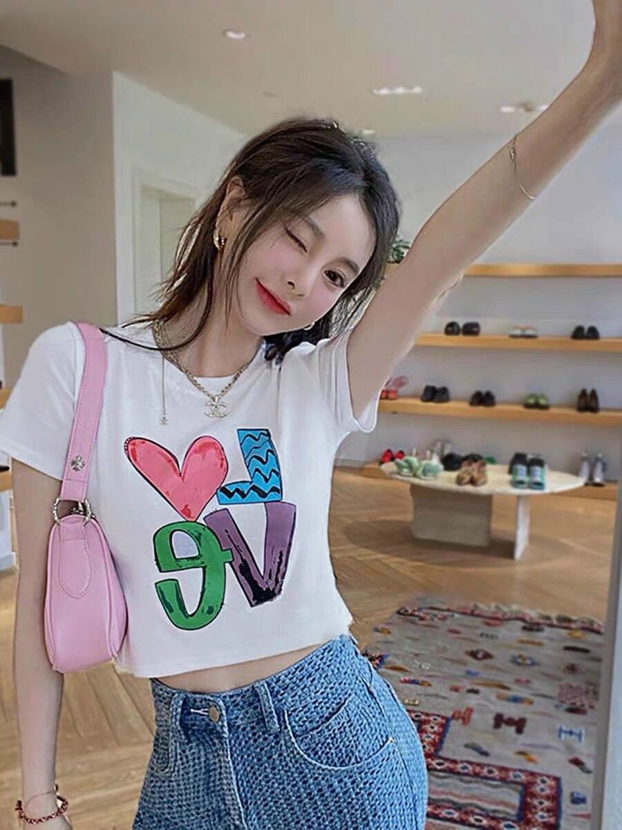Áo croptop LOVE BG
