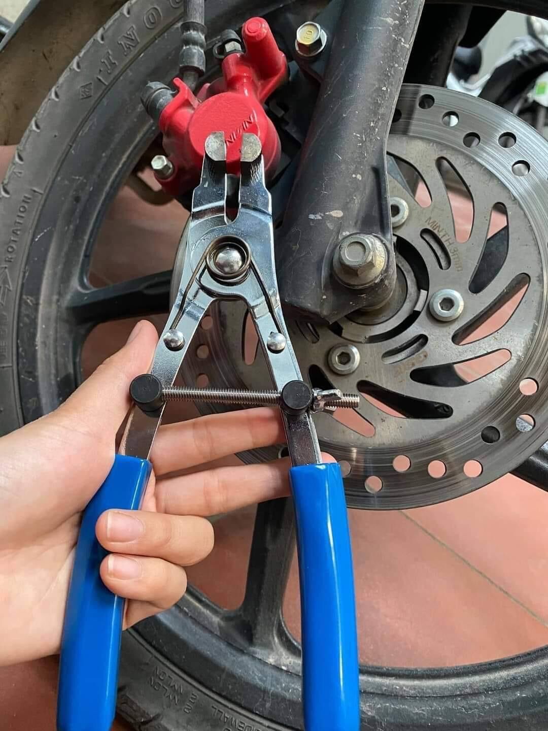 Kìm xoay piston phanh đĩa