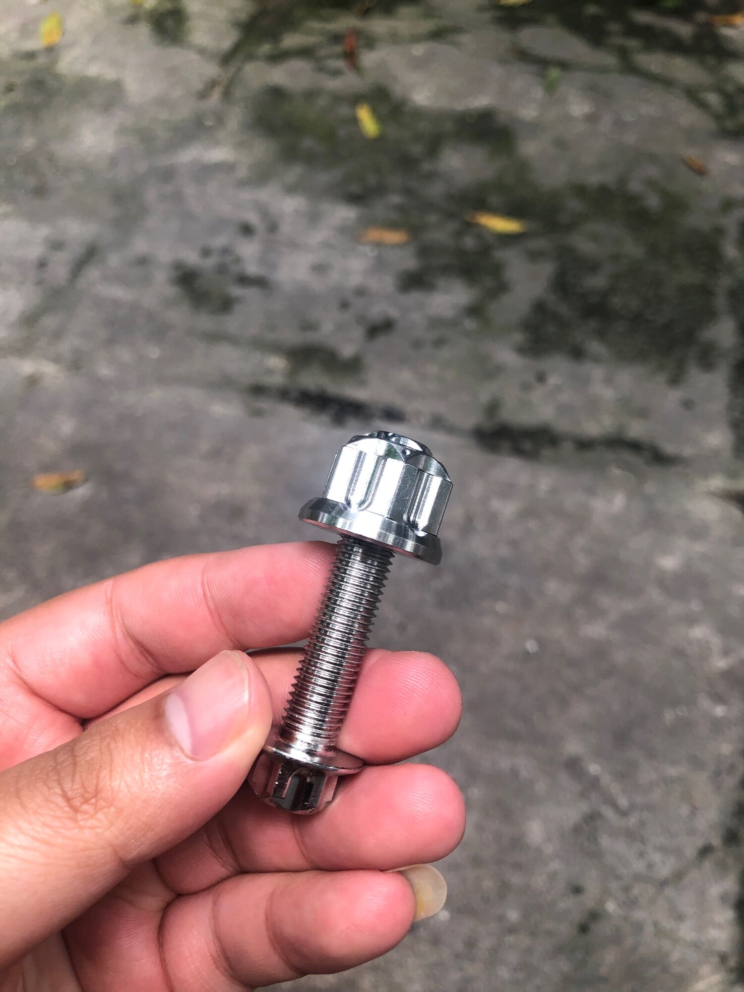 Tán Salaya 10li 12li đầu bit + tán 12li gr5