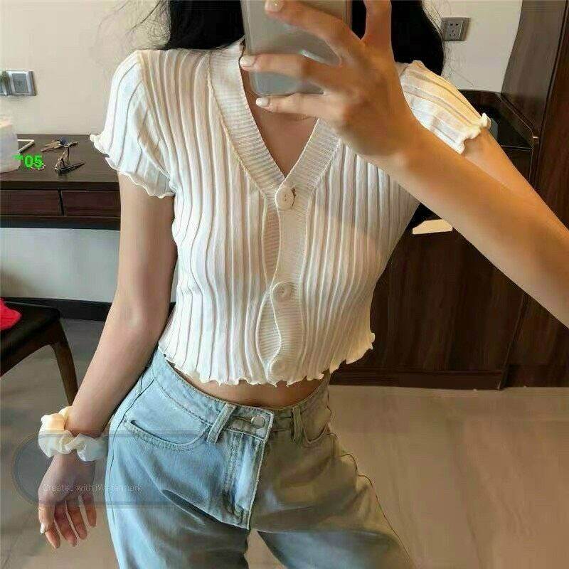 Áo kiểu thun gân gài nút tay ngắn