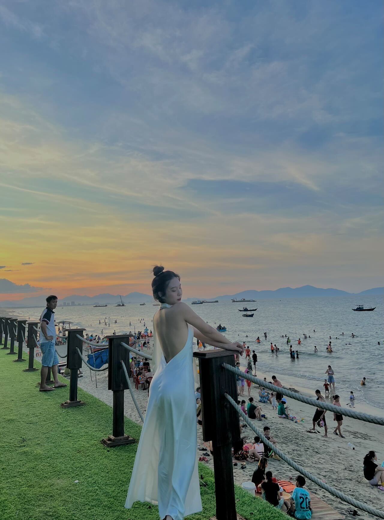 Đầm Lụa Kèm Nơ Rời