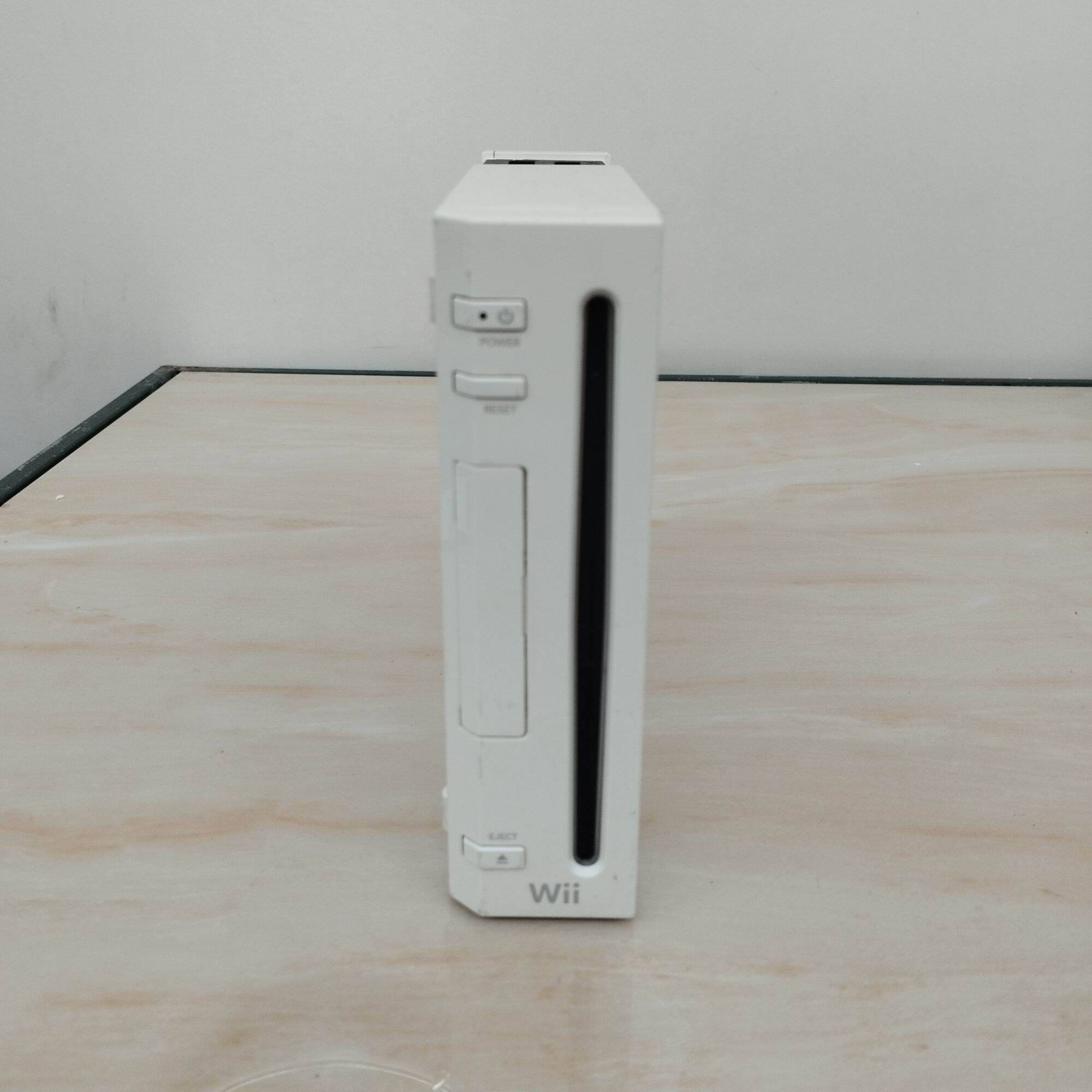 Thân máy chơi game wii nintendo model rvl-001 hàng si nhật đã qua sử dụng