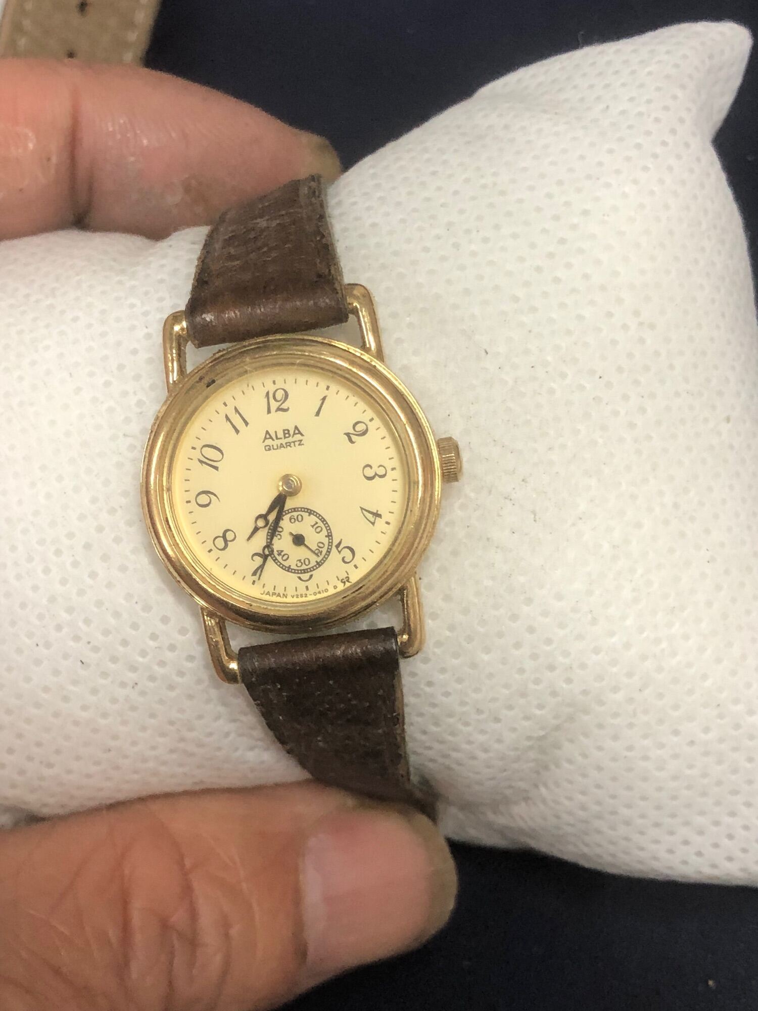 Đồng hồ nữ alba vintage kim rốn
