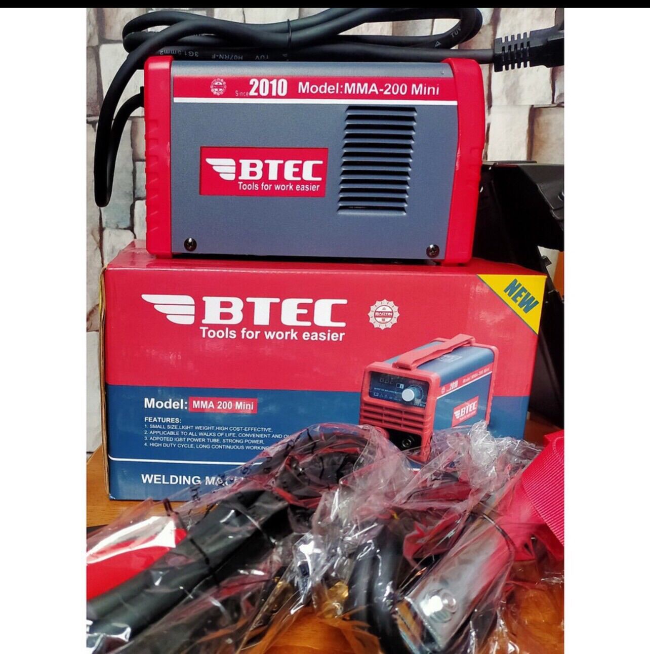 Máy hàn btec mma-200 mini máy hàn que mini nhỏ gọn.