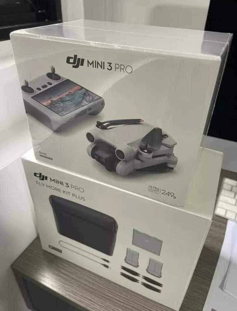 DJl mini 3 Pro (DJI RC) Fly More Kit Plus Brand New