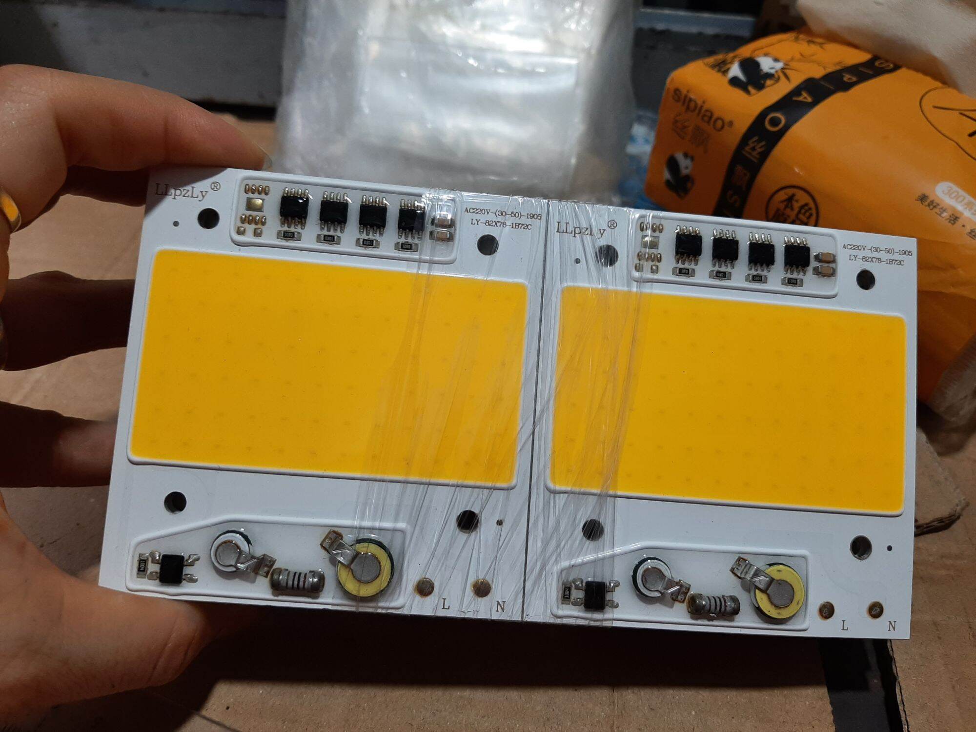 Mắt led 50w /220v