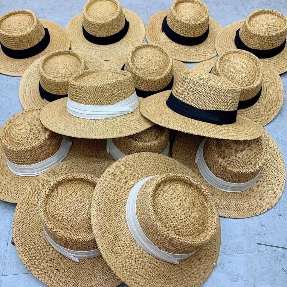 Mũ Cói Hàng Đẹp Form Cứng Cáp Có Dây Đai Trắng Và Đen