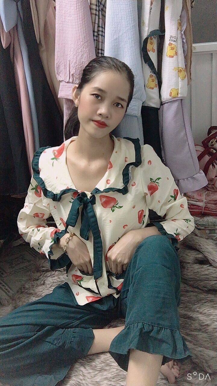 Bộ đũi họa tiết trái dâu