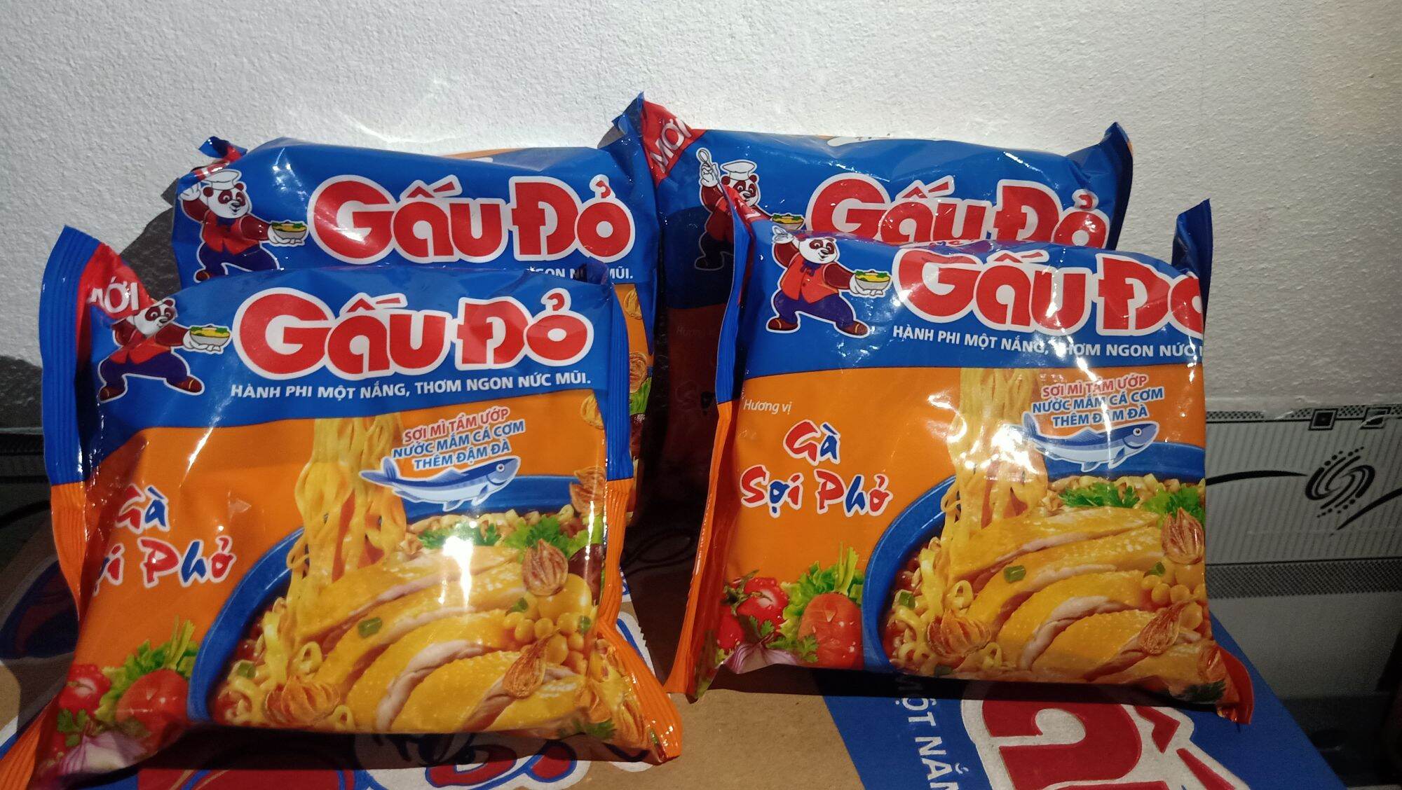 Mì gấu đỏ gà sợi phở 30g/thùng