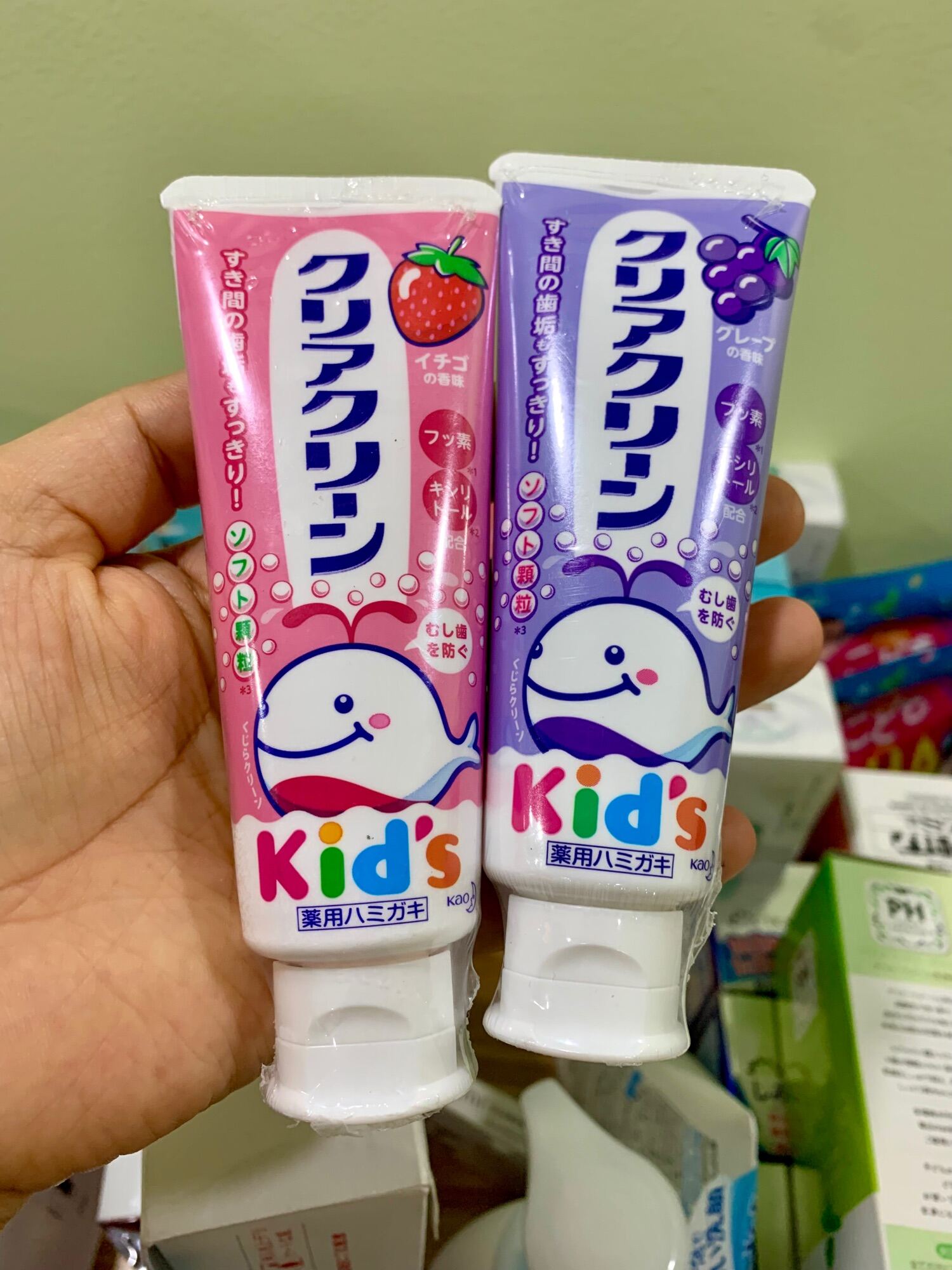 Kem đánh răng trẻ em Nhật Bản thumbnail