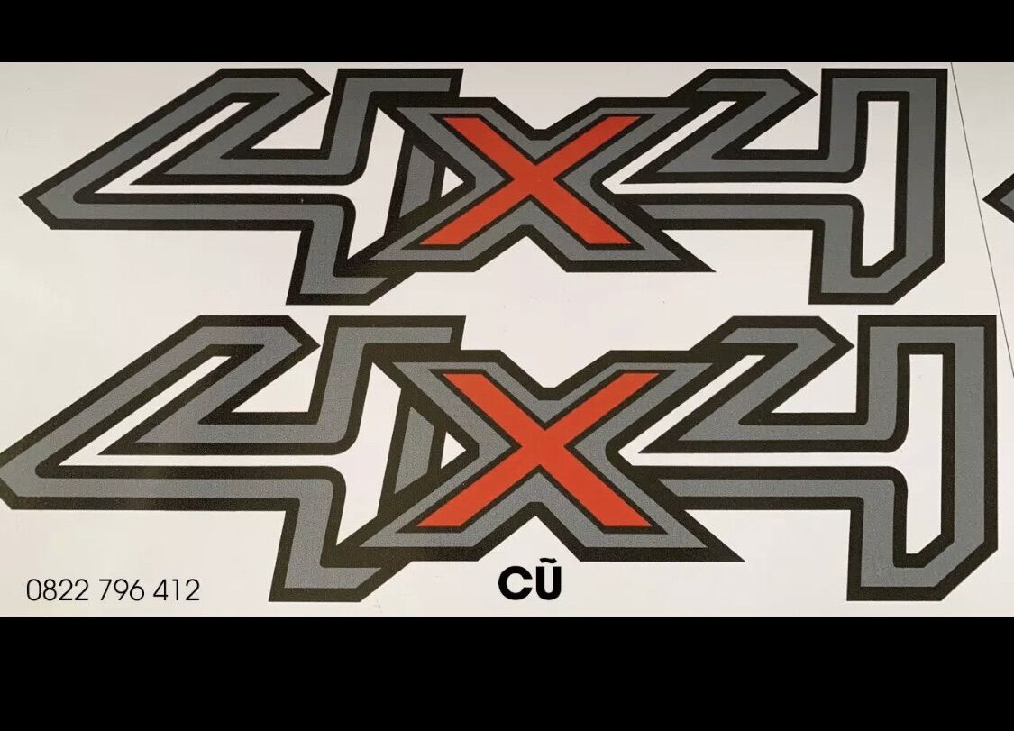 Tem chữ 4x4 dán xe Ford Ranger. Hình thật