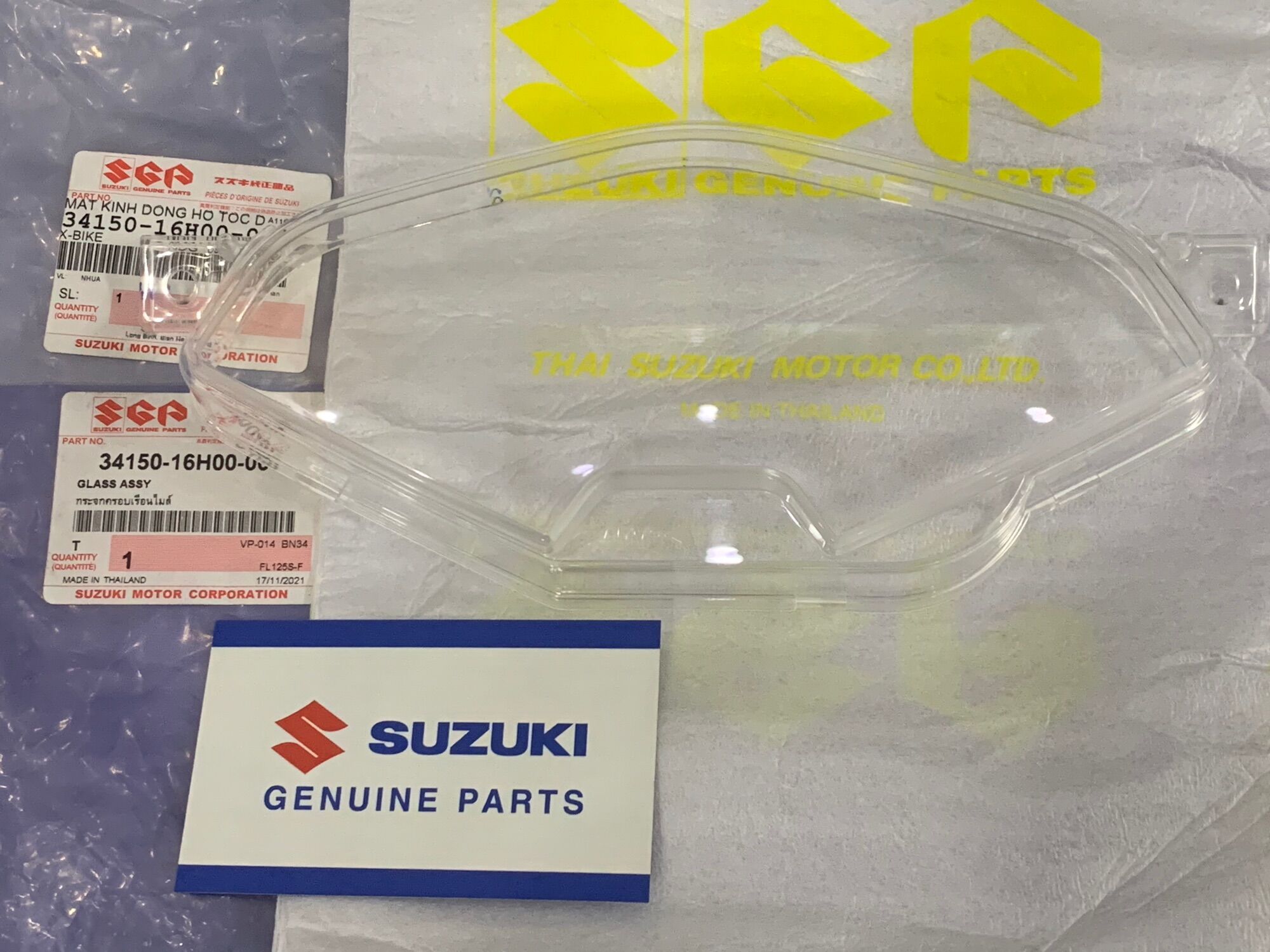 Mặt kính mica đồng hồ xbike suzuki chính hãng