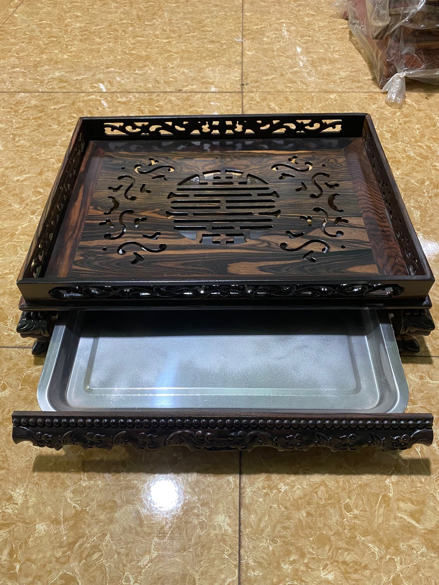 Khay trà chân quỳ gỗ mun cao cấp 45x35cm