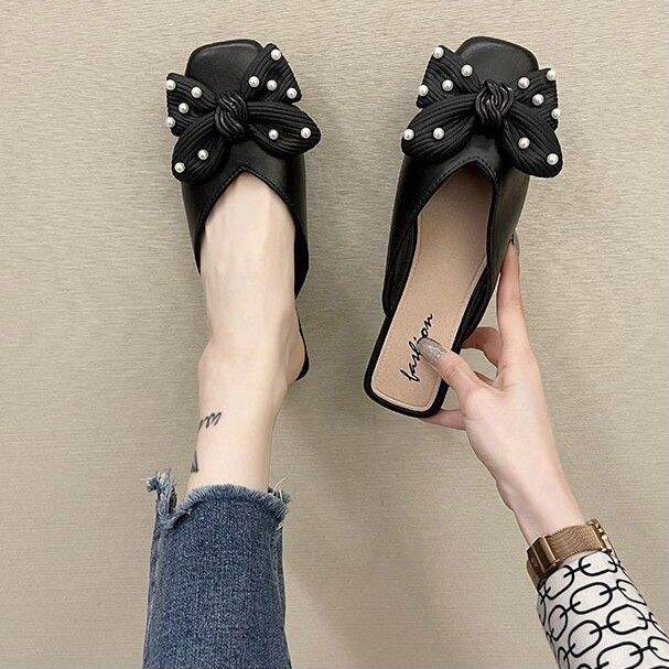 GIÀY SỤC NHỰA KHÓA