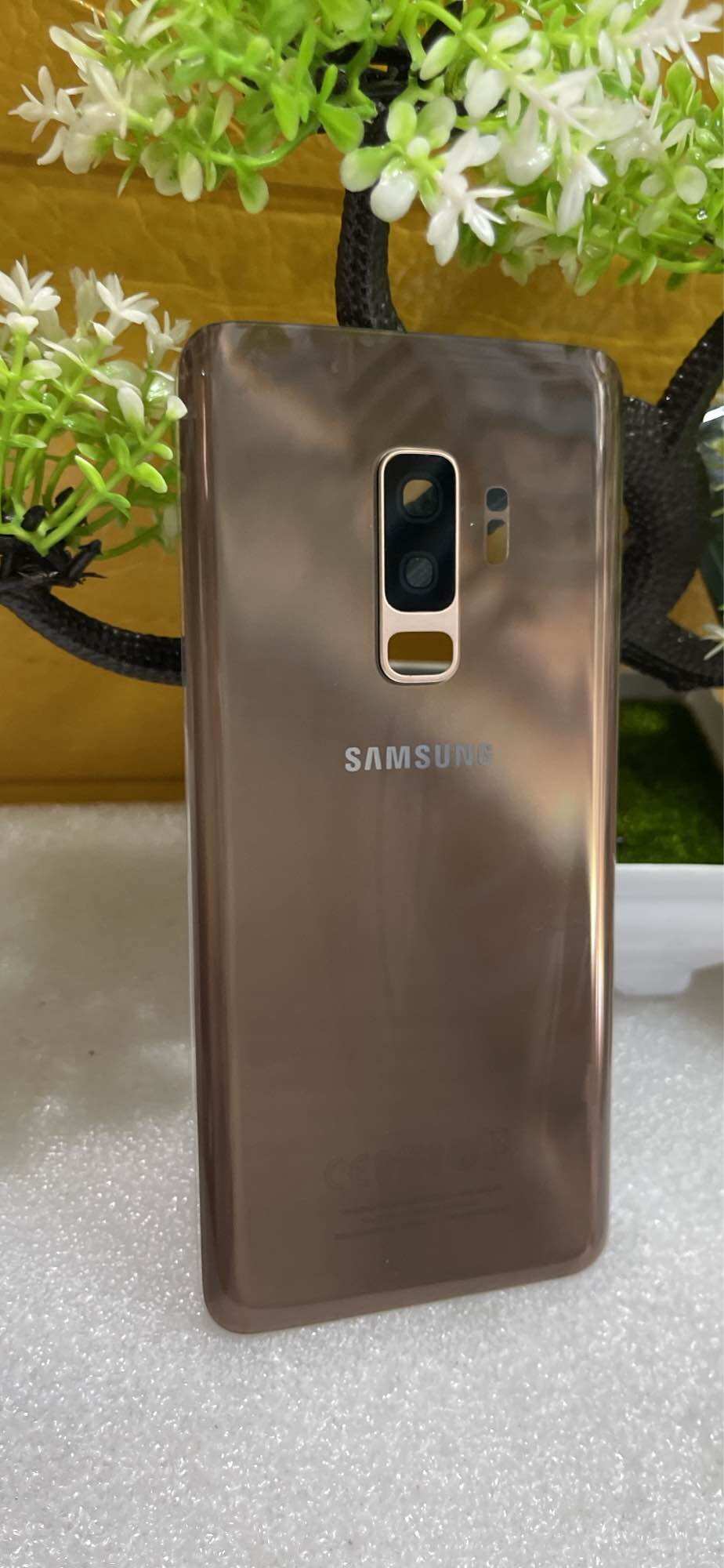 Kính lưng Sam Sung S9plus zin full kính camera.hàng đẹp giá tốt..