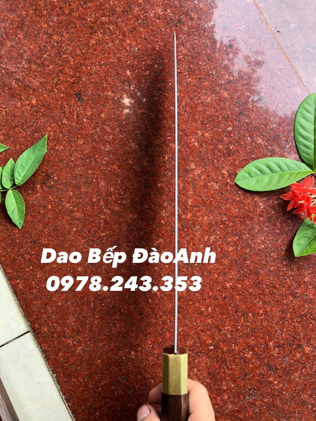 Dao sashimi nhọn thái lát cá hồi