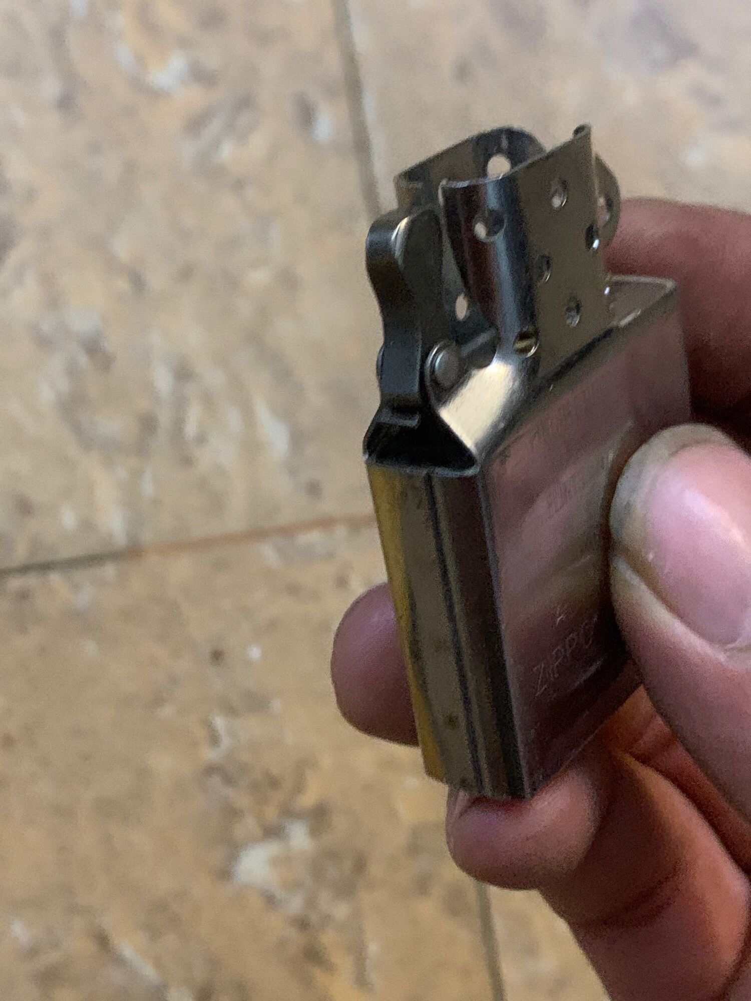 Lưỡi gà chặt góc/ lưỡi gà vuông zippo