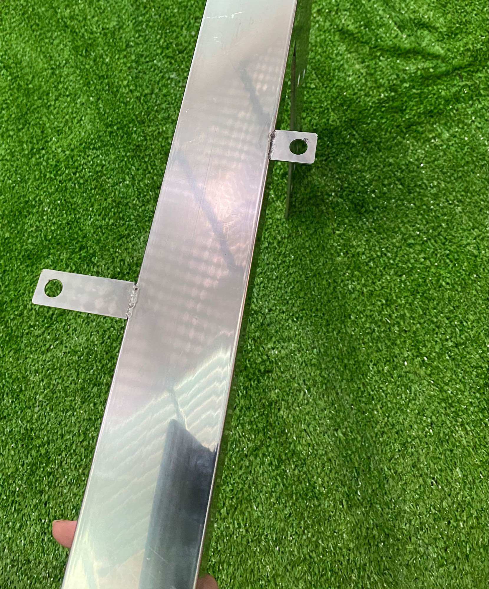 Khung đỡ két nước I10 chế bằng inox 304