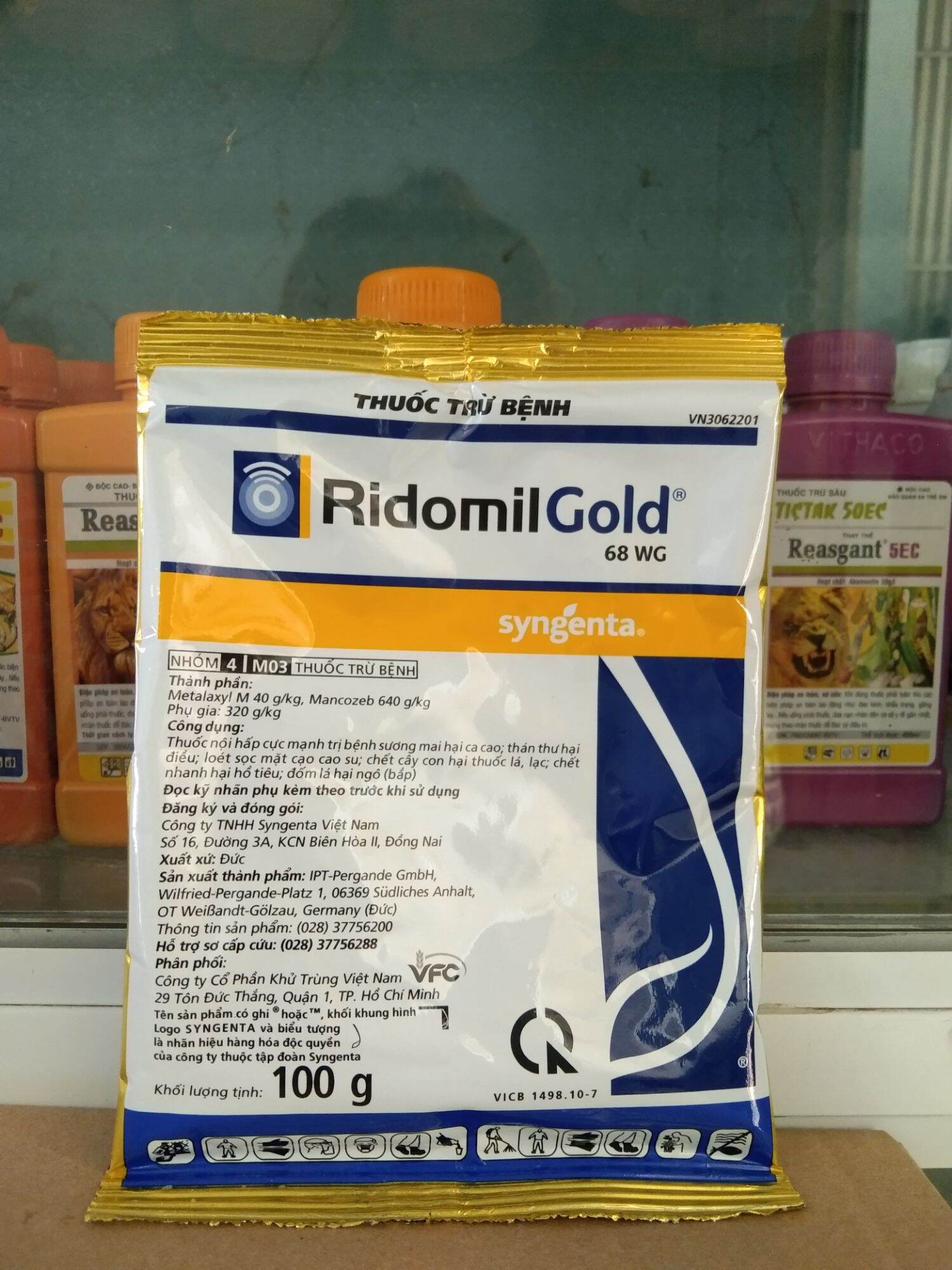 Thuoc trừ bệnh cây trồng ridomil gold 68wg - 100gram