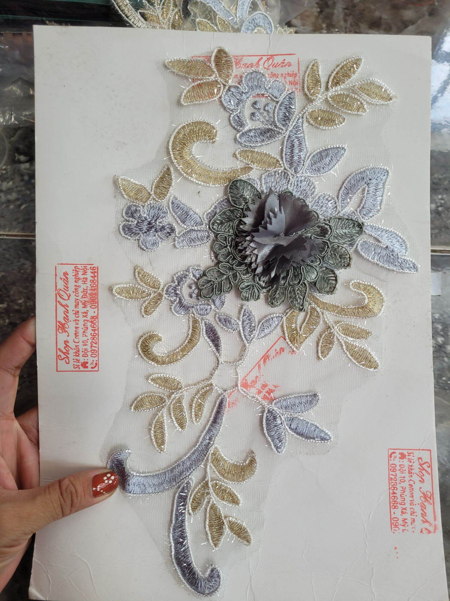 Miếng ren hoa thiết kế thêu hoa mã H511