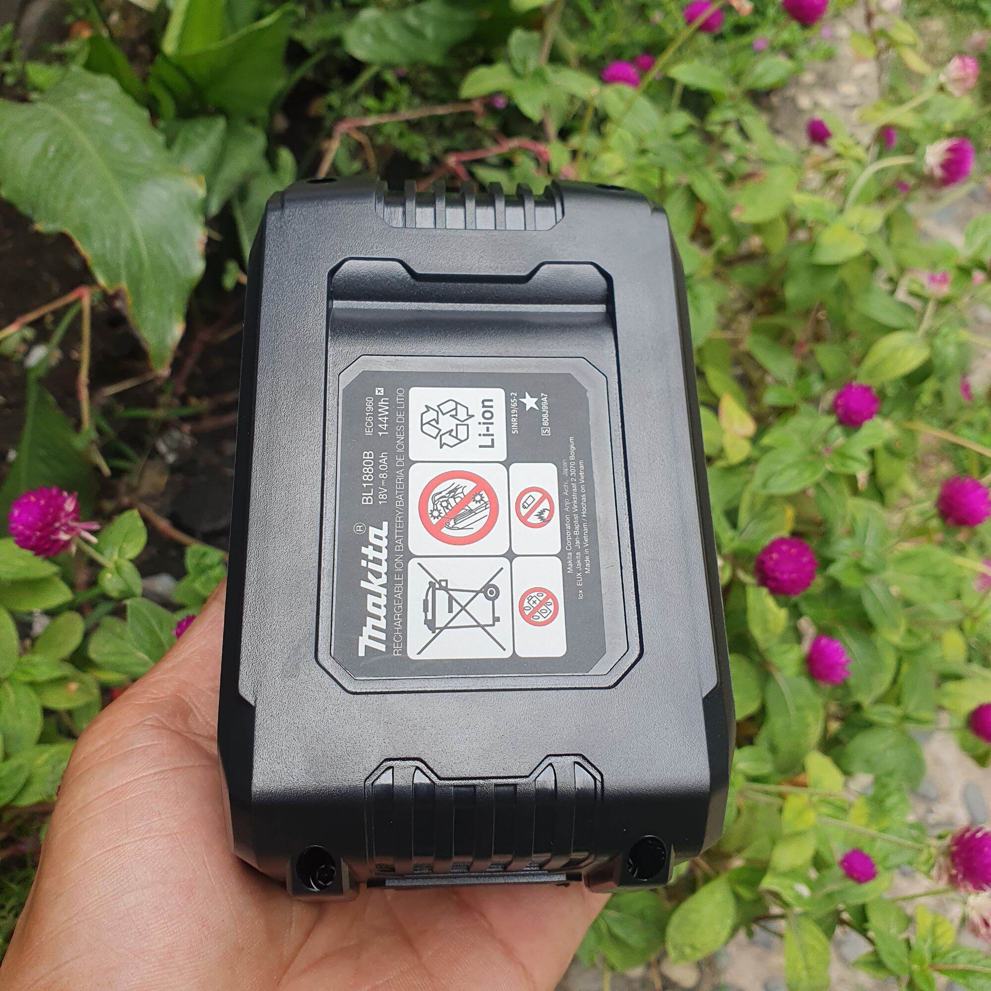 Pin Đóng (21700 Samsung 40T) Makita 18-21vol - Nhận Sạc Adapter