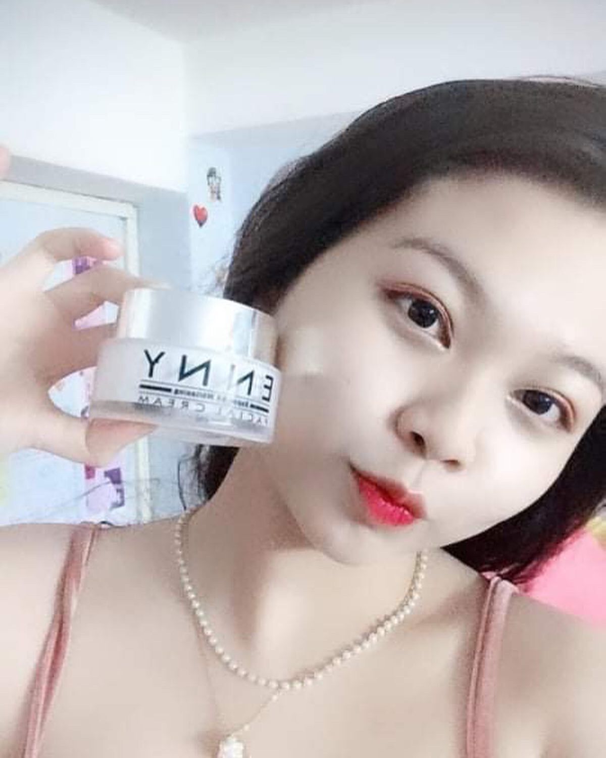 Kem dưỡng trắng da mặt