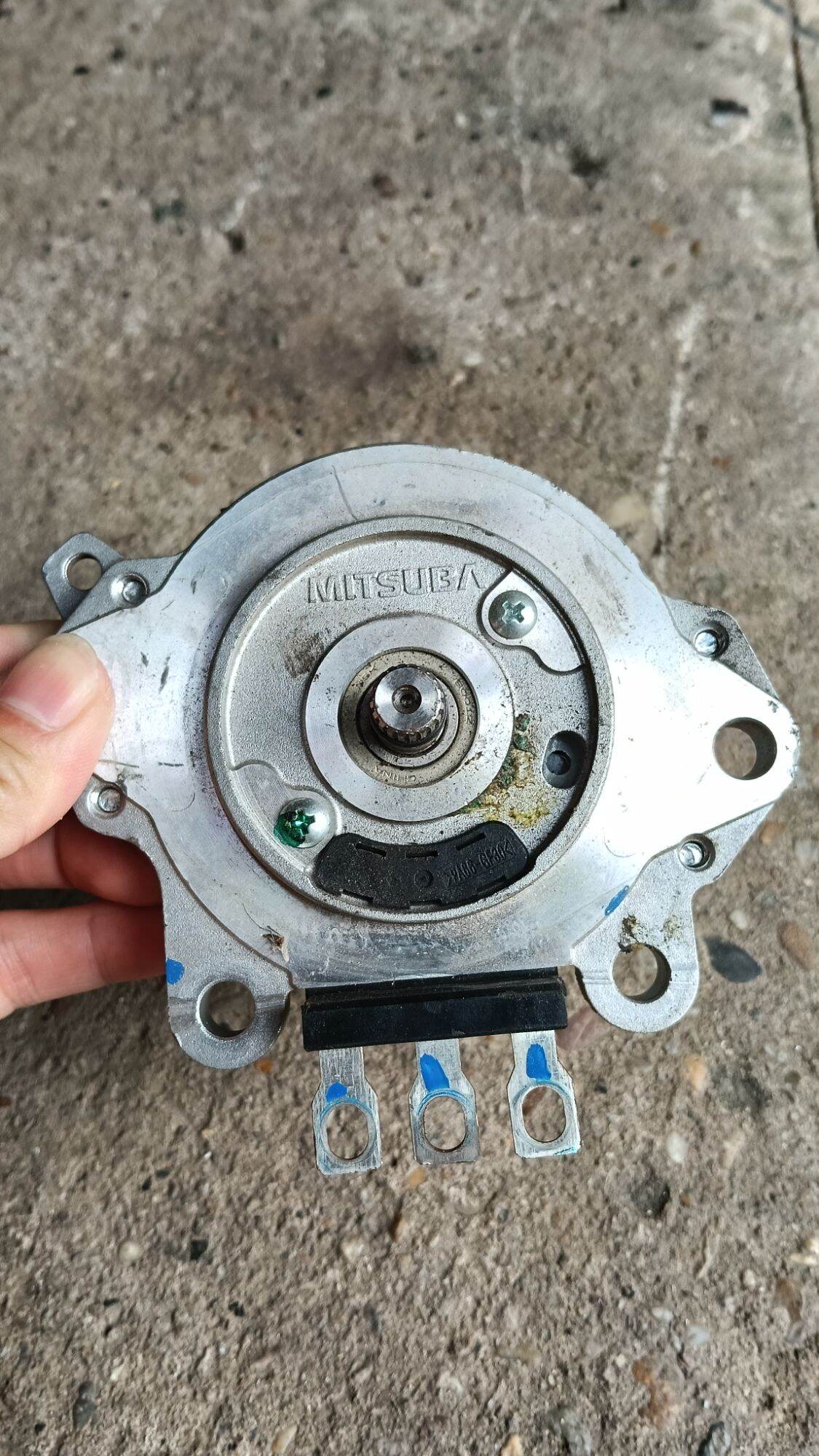 Động cơ chế máy bơm nước 12V