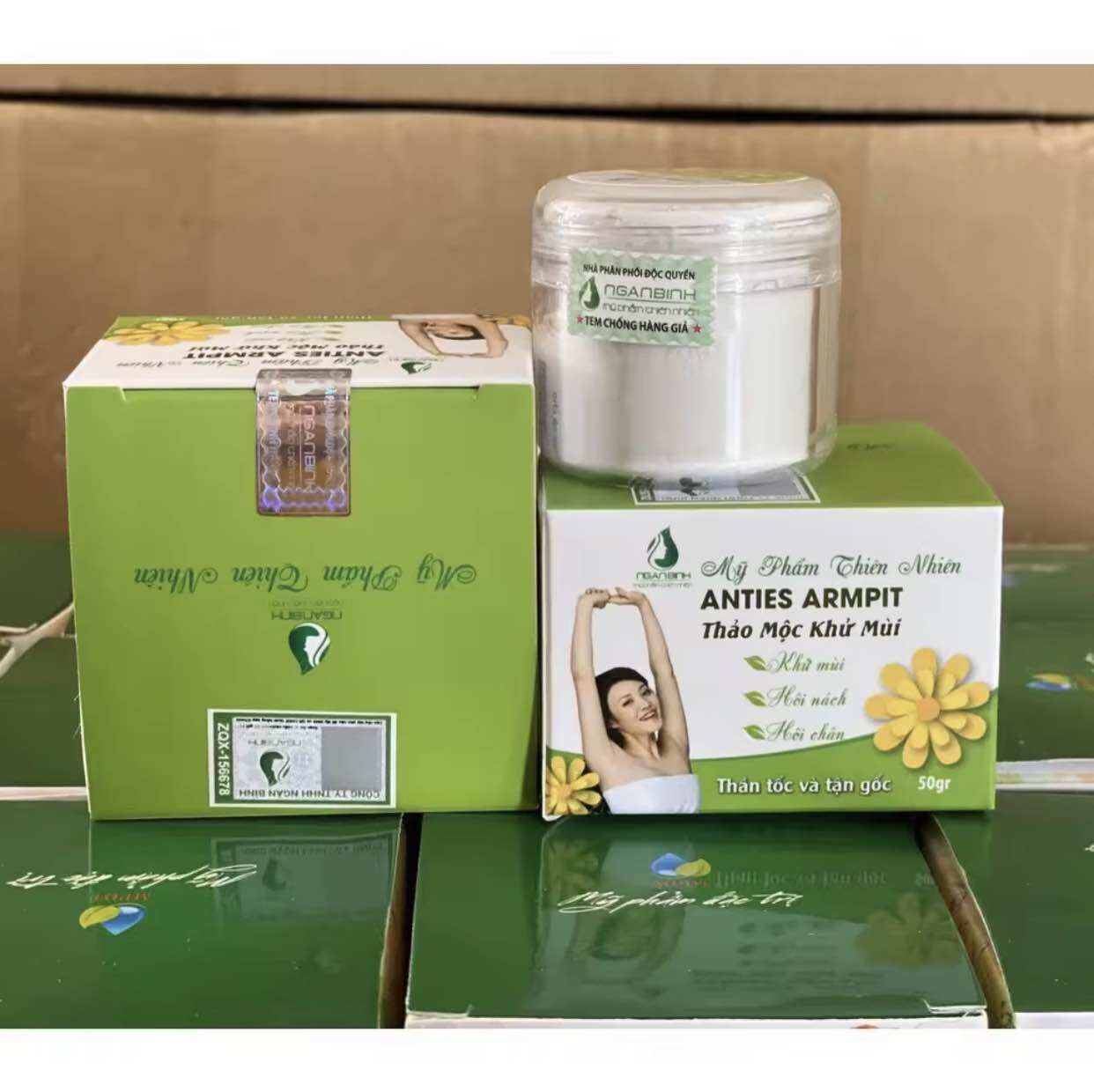 Bột thảo mộc khủ mùi hôi nách, hôi chân ngân bình 50g