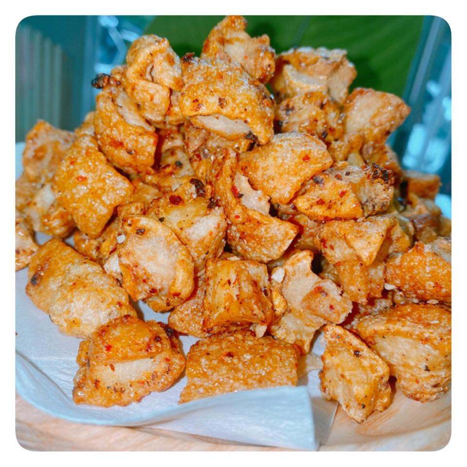 Tóp Mỡ Liền Da Giòn Rụm Bơ Tỏi