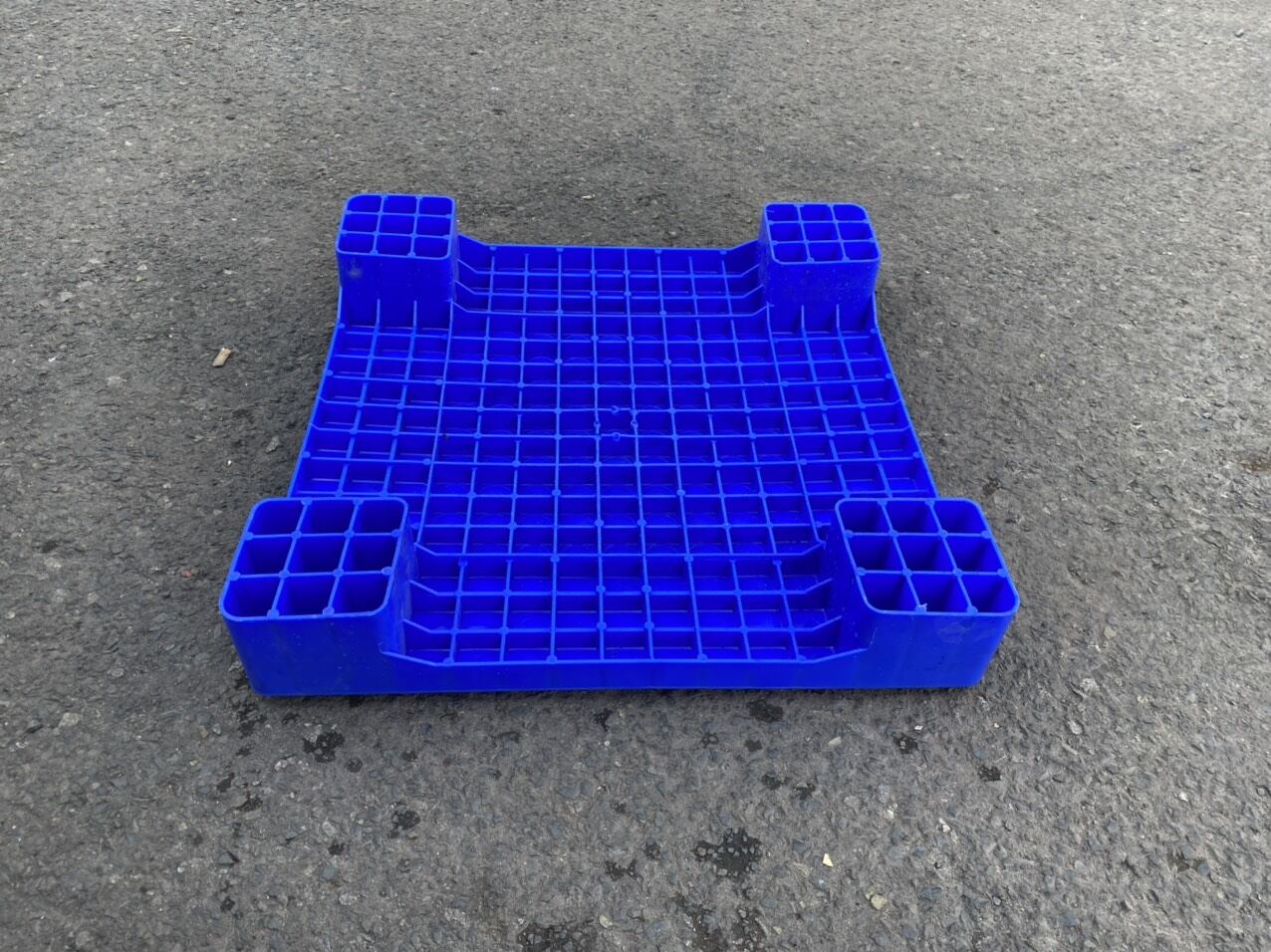 Pallet nguyên sinh bít 60x60x10cm