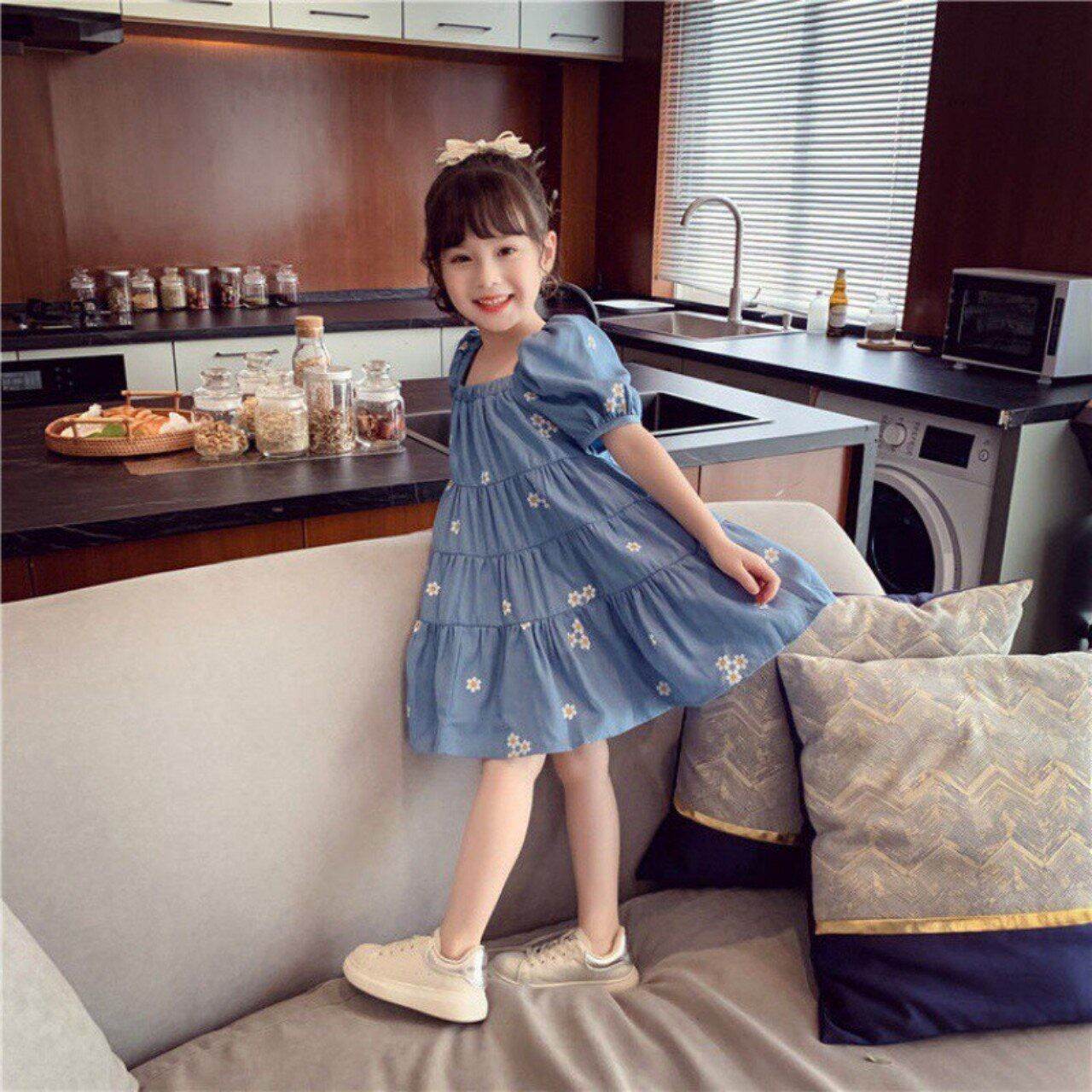 Váy hoa cúc babydoll