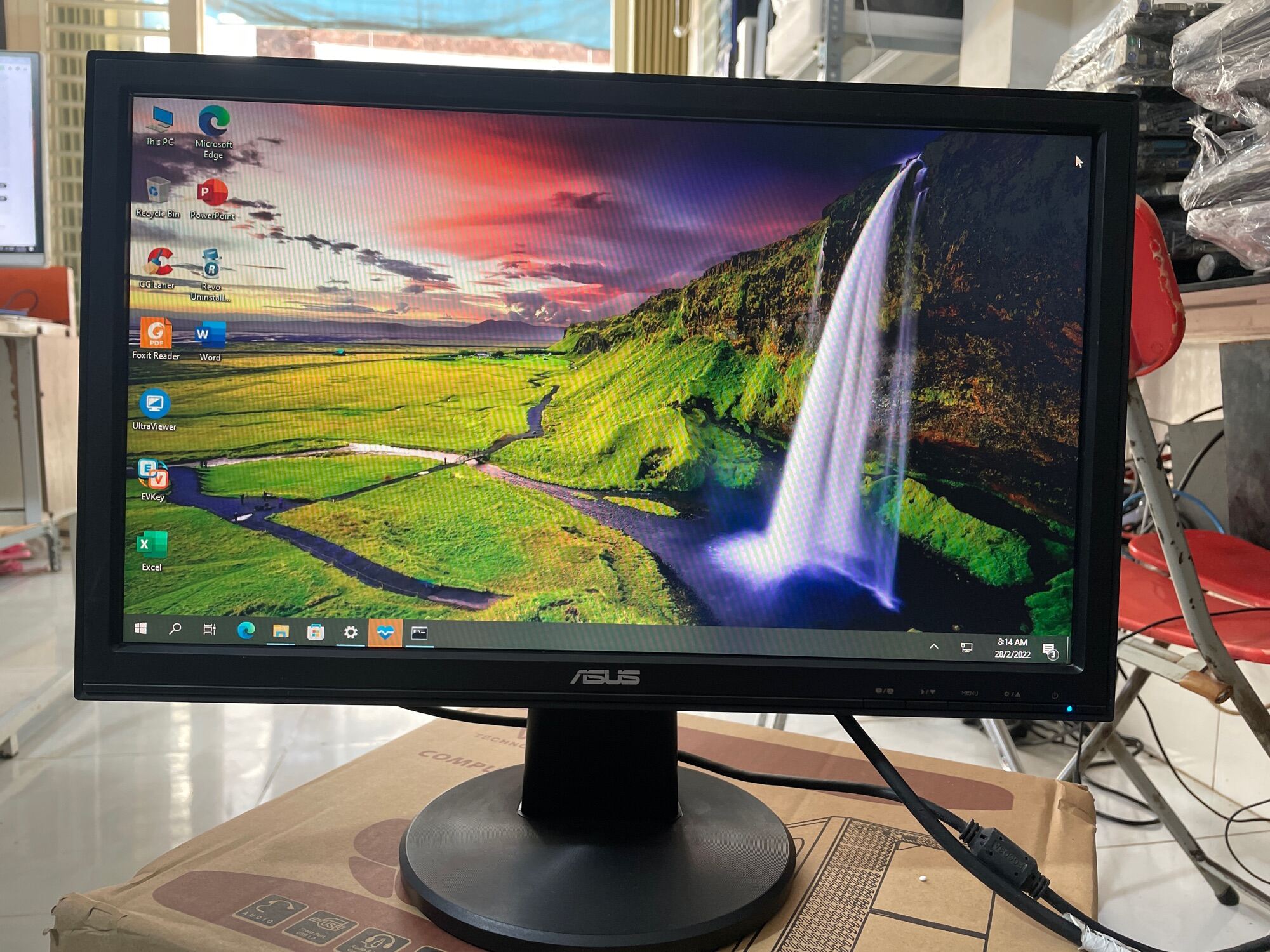 Bảng giá Màn hình máy tính Asus VS190DES LCD 18.5 inch wide đẹp rỏ, 1366x768  kết nối vga Phong Vũ