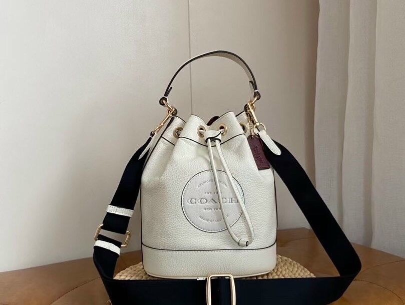 Túi Coach Dempsey Bucket