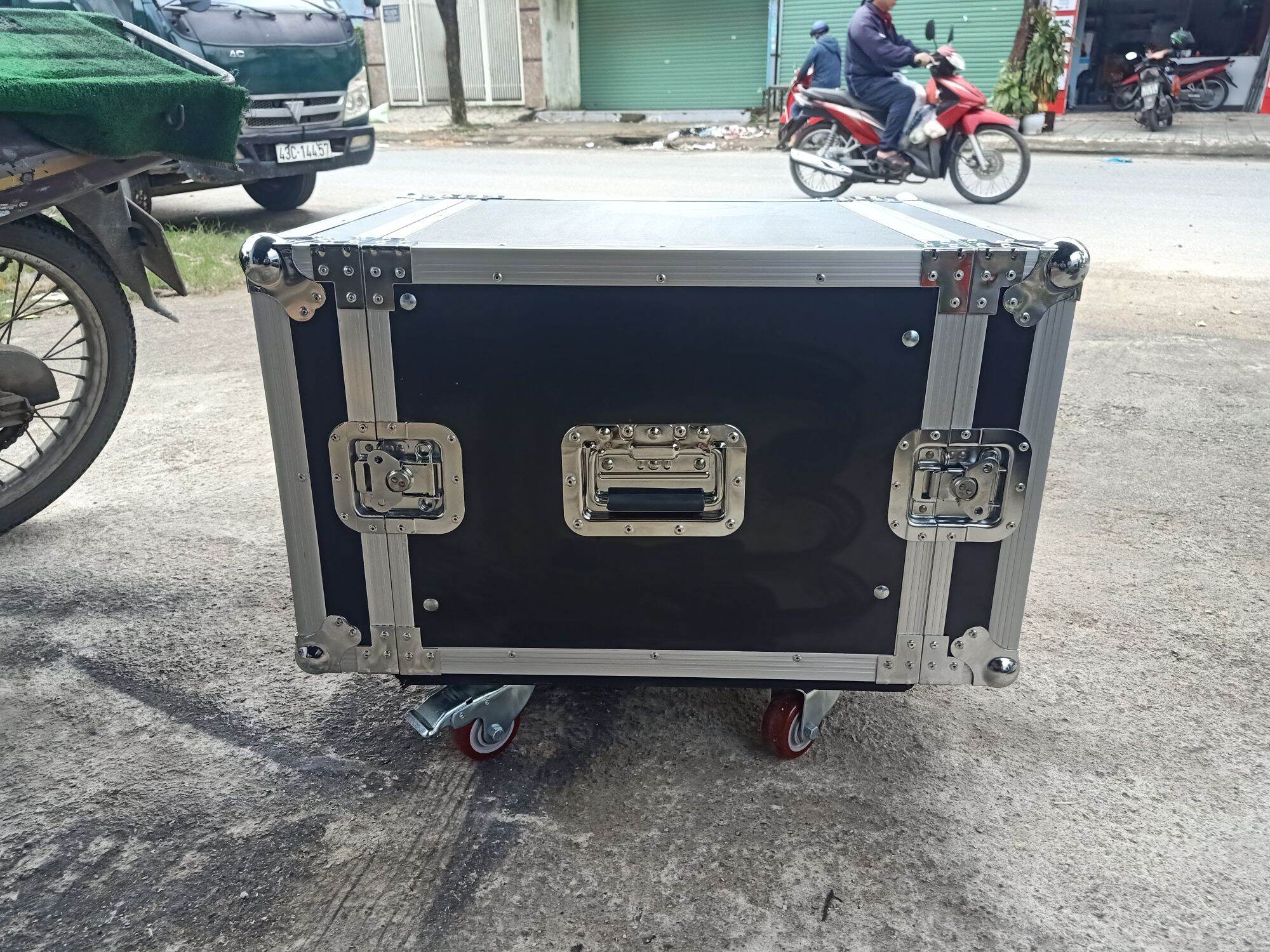 TỦ MÁY 8U THƯỜNG - NEW 100%