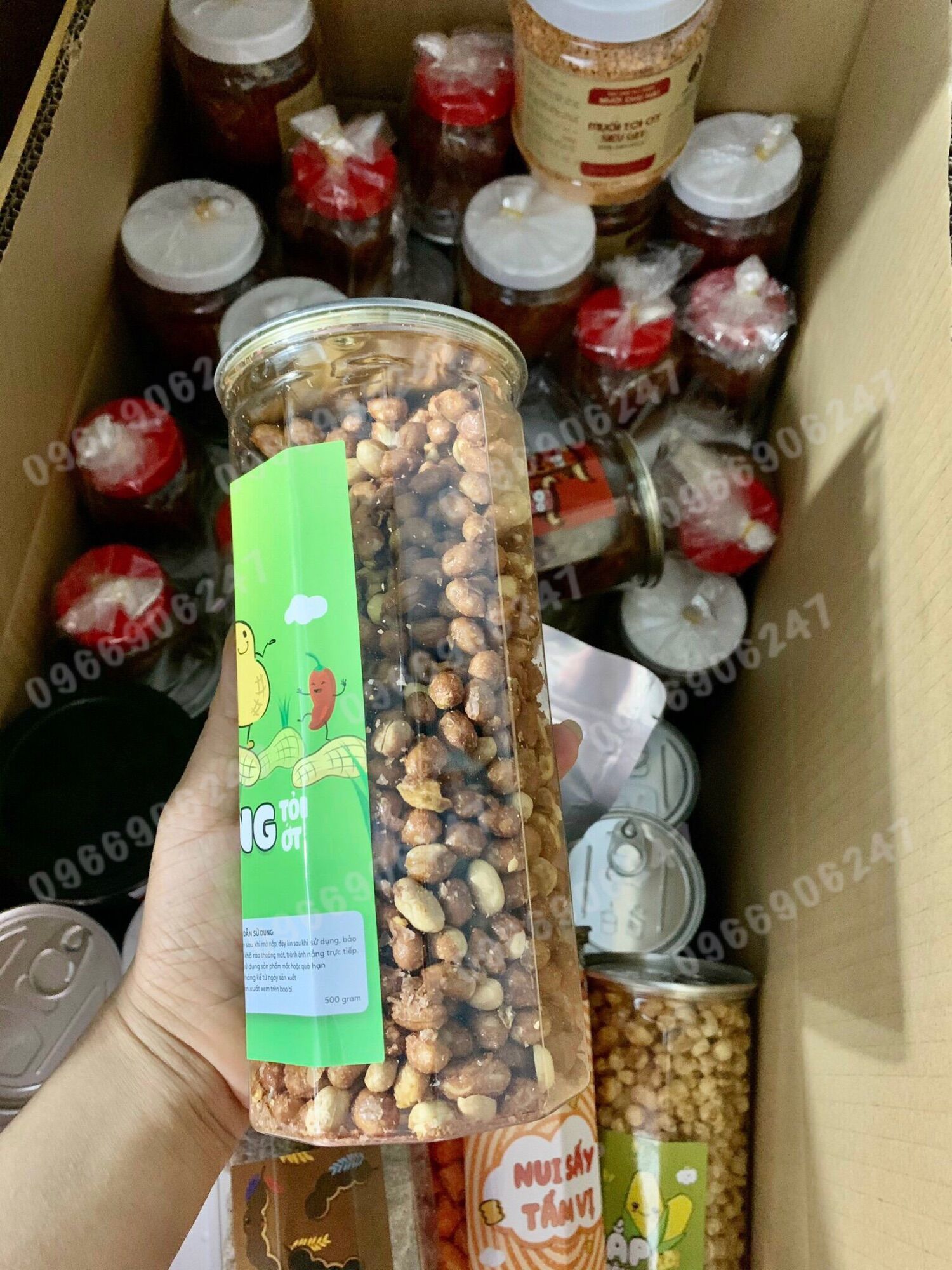 Đậu phộng tỏi ớt giòn rụm thơm ngon