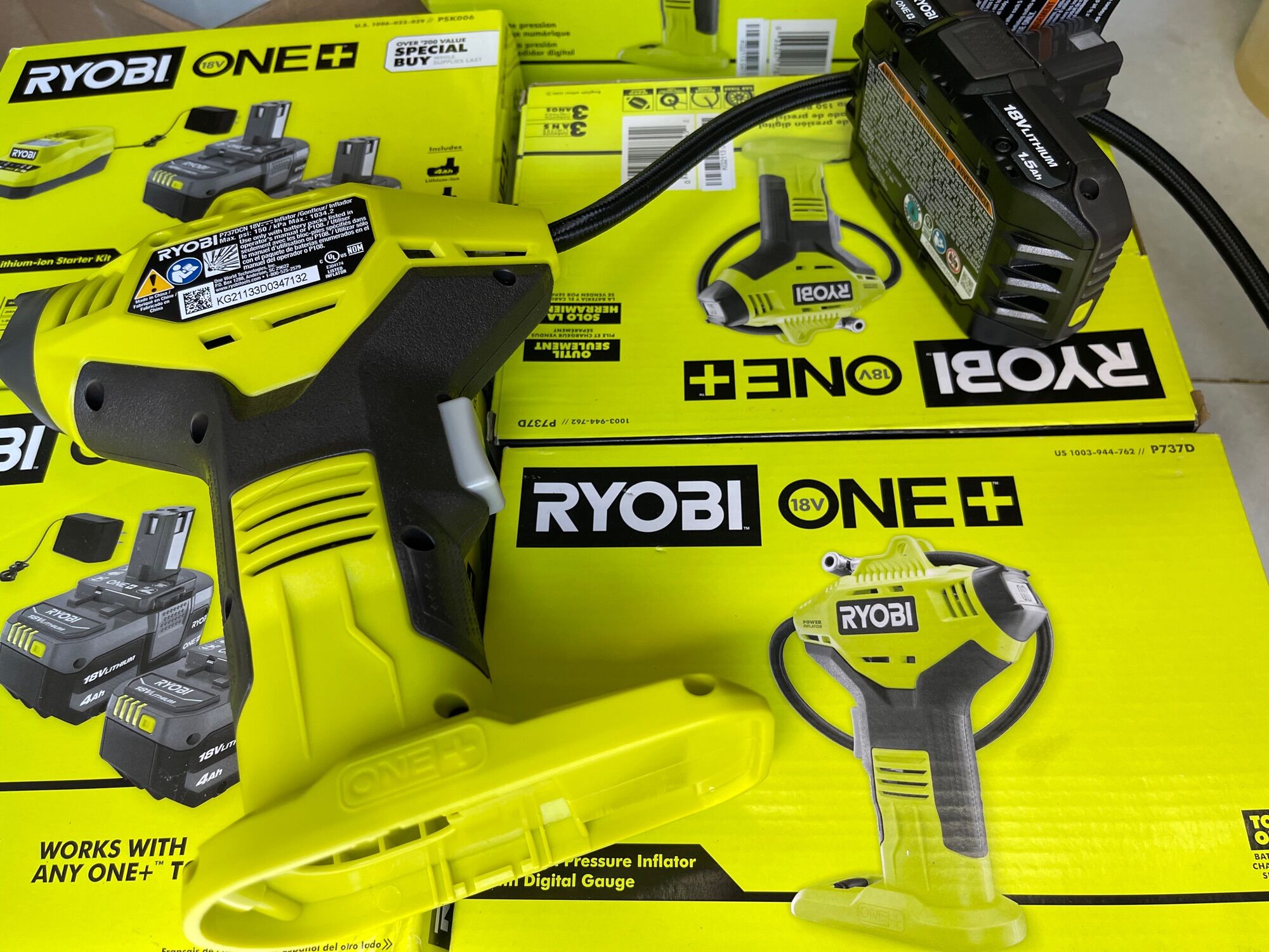 BƠM LỐP XE RYOBI P737
